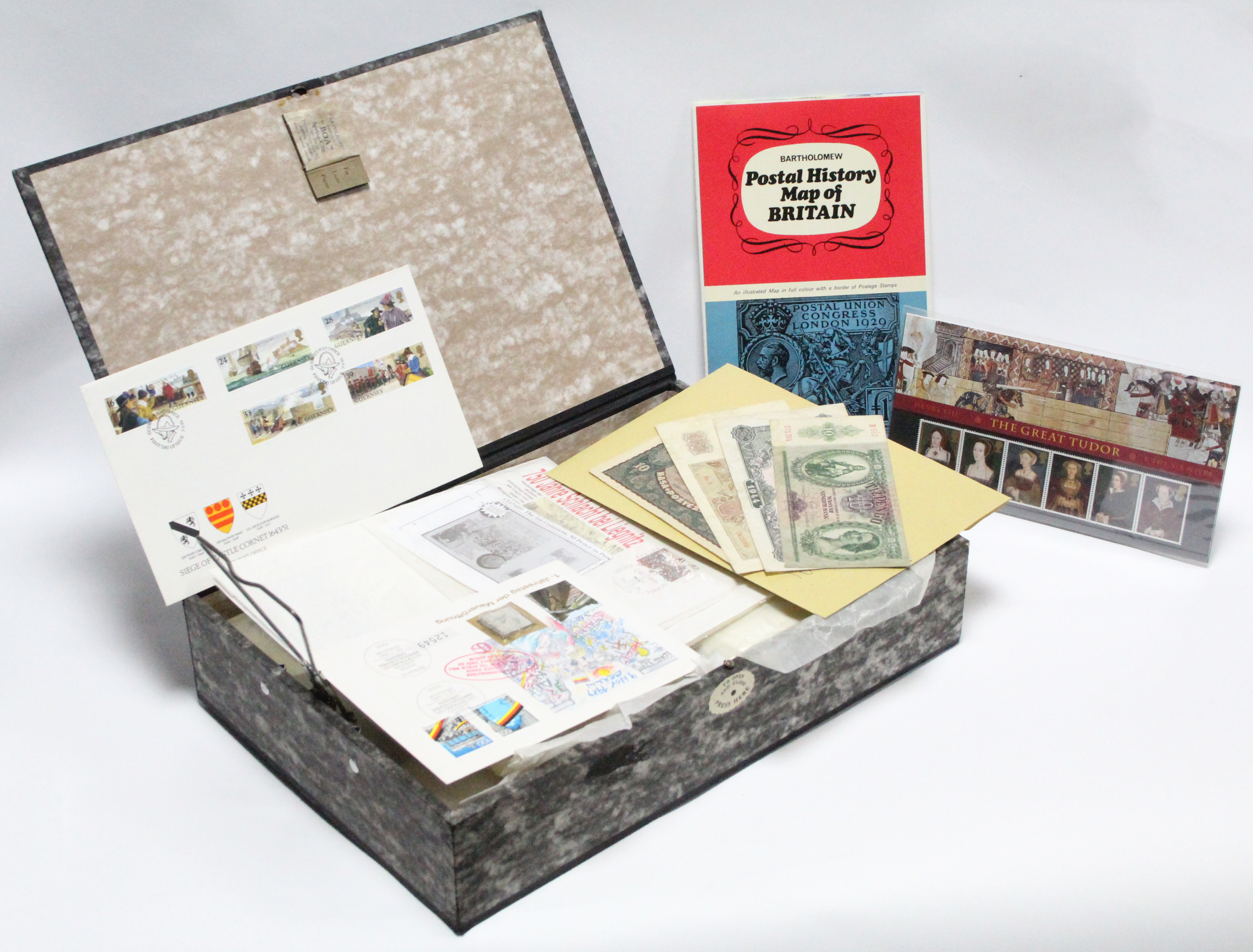 A collection of mostly GB loose stamps, mint stamps in presentation packs, etc. - Image 2 of 3