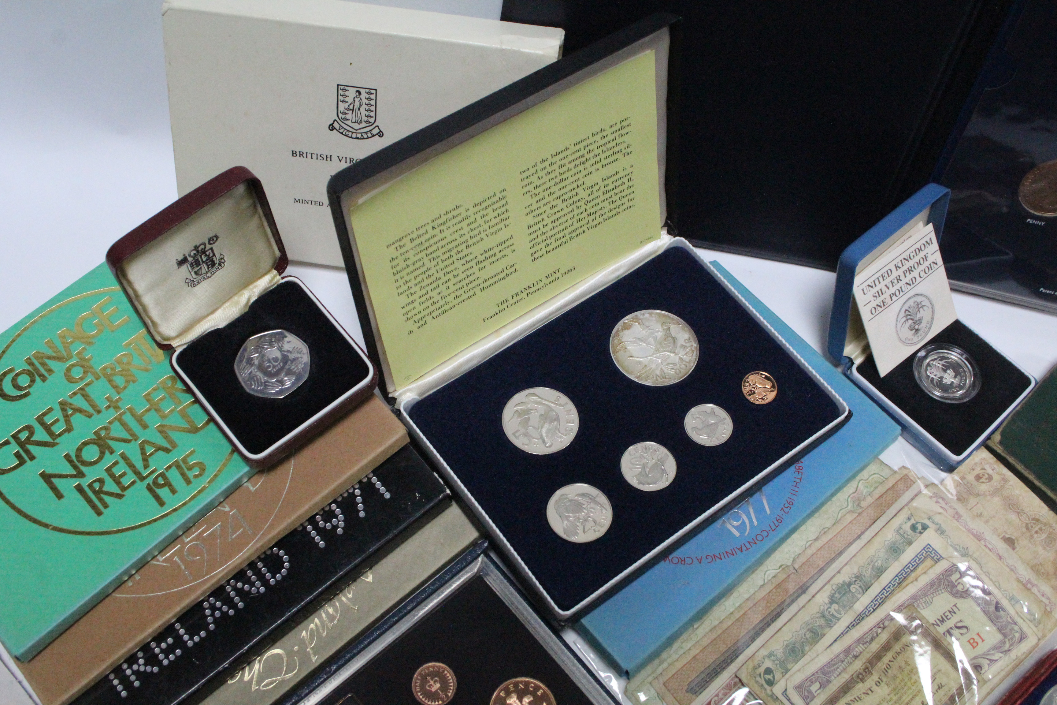 Various sets of UK uncirculated coins, circa 1970’s; various commemorative crowns & other coins; - Image 4 of 7