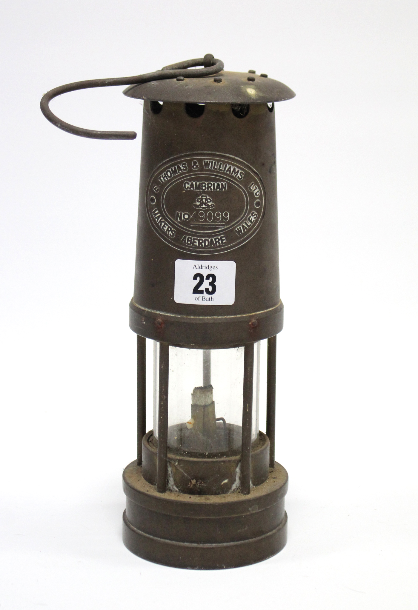 A Thomas & Williams of Cambrian brass minors lamps (No. 49099), 9¾” high.