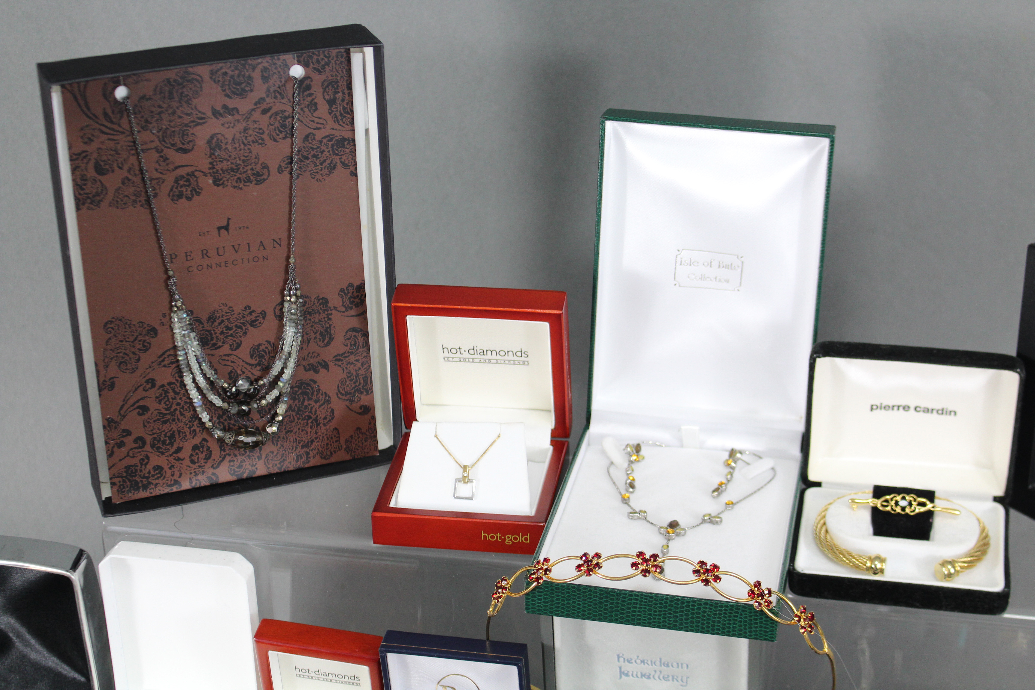 A quantity of costume jewellery, including five 9ct. gold gem-set rings, & a 9ct. three-colour - Image 3 of 6