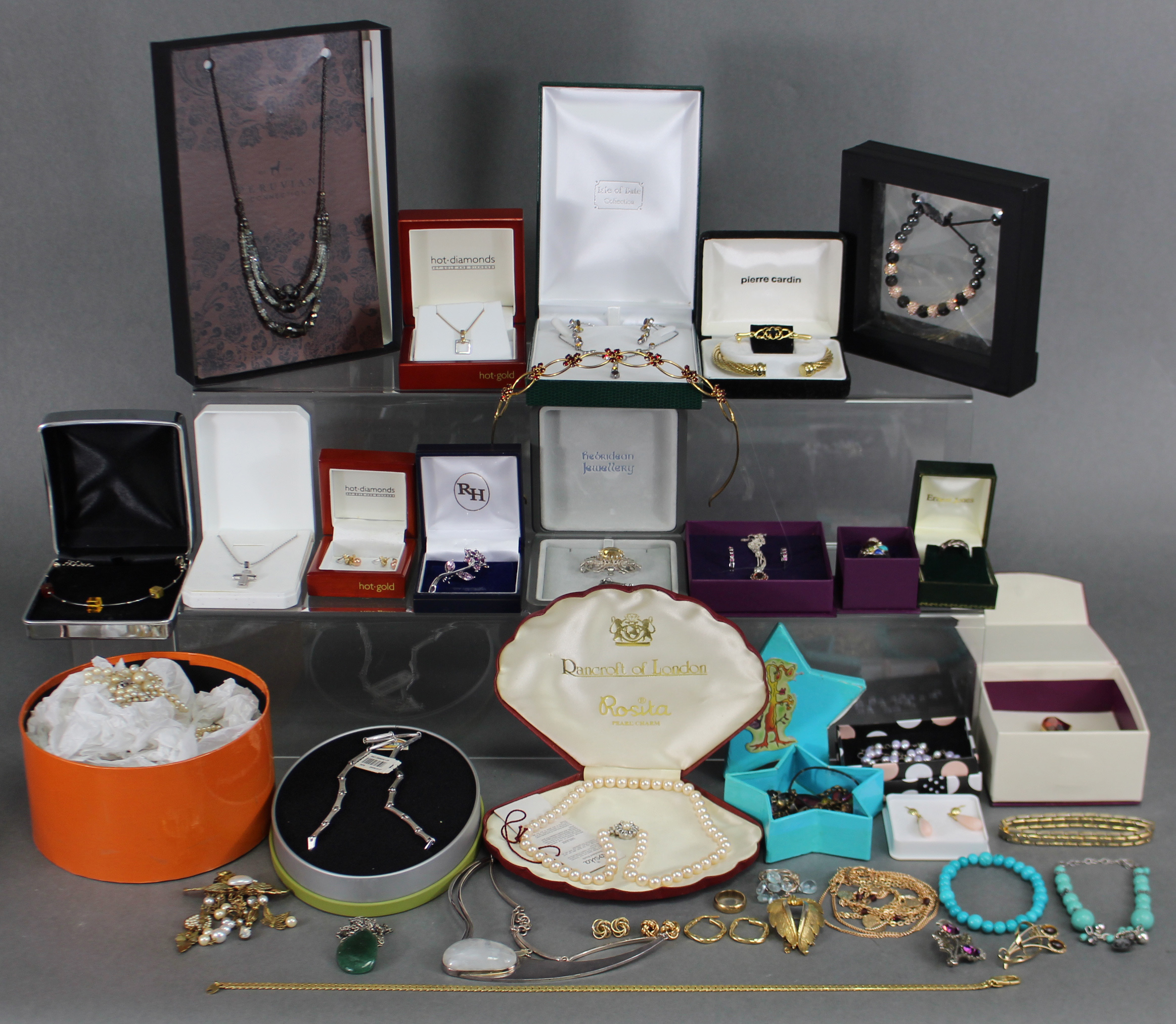 A quantity of costume jewellery, including five 9ct. gold gem-set rings, & a 9ct. three-colour - Image 2 of 6