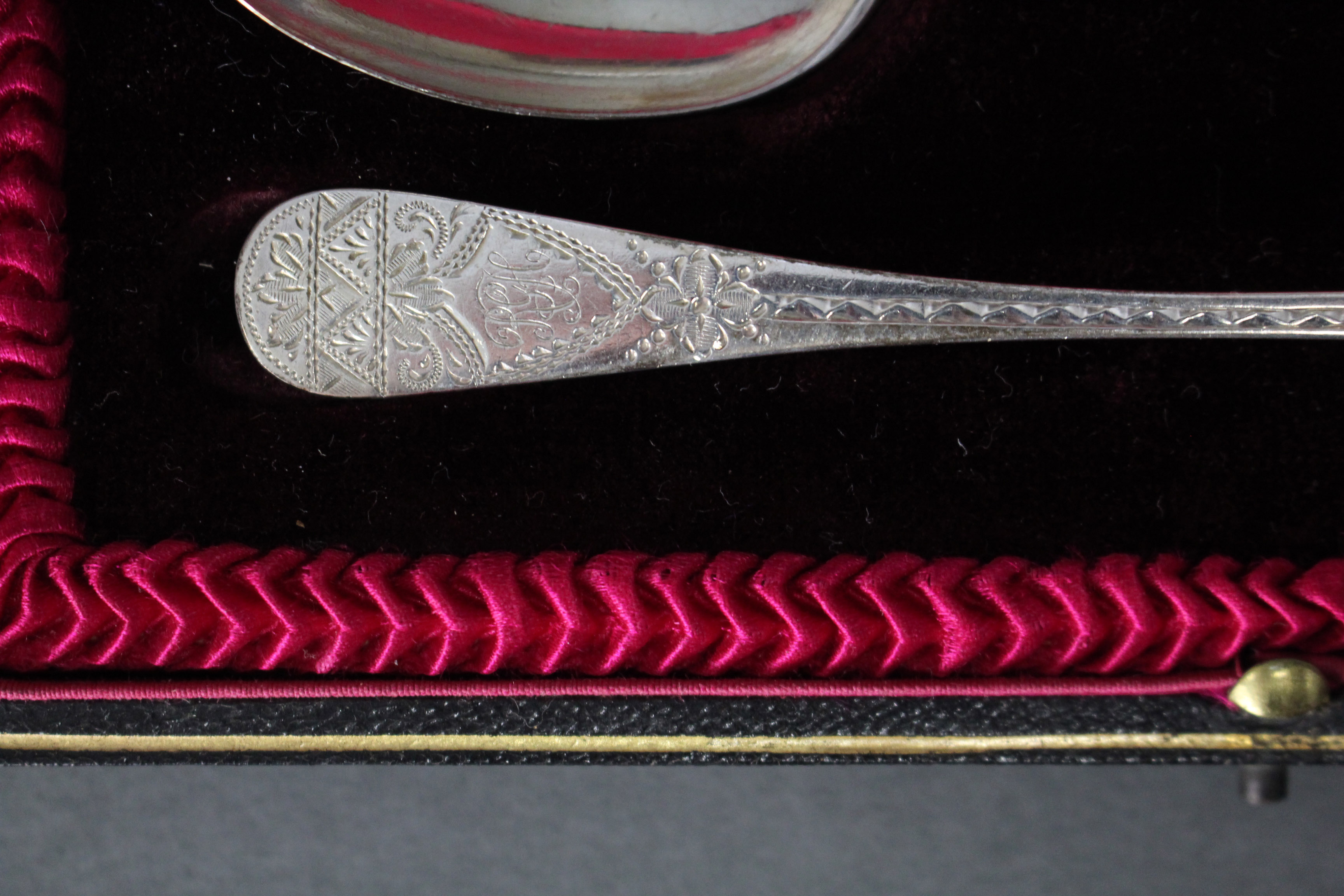 An Edwardian silver engraved Old English christening spoon & fork , Sheffield 1808 by Robert Pringle - Image 2 of 3