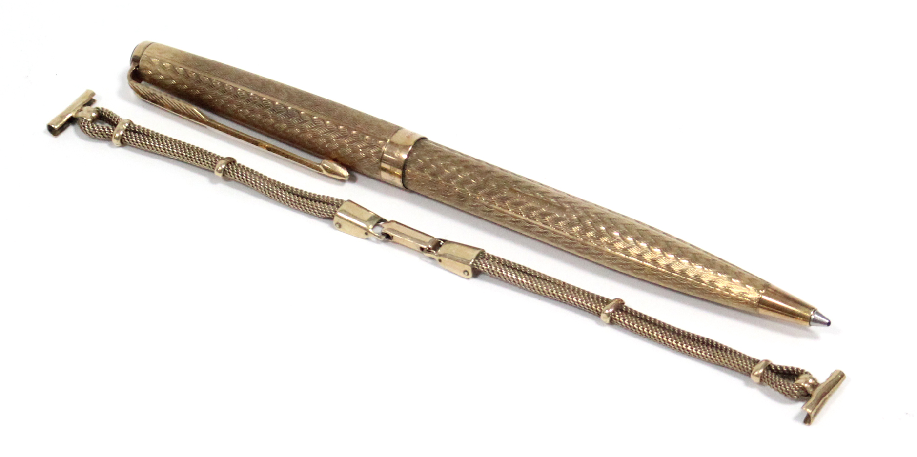 A Parker ball point pen in 9ct. gold case with engine-turned decoration, hallmarks for London 1968; - Image 2 of 4