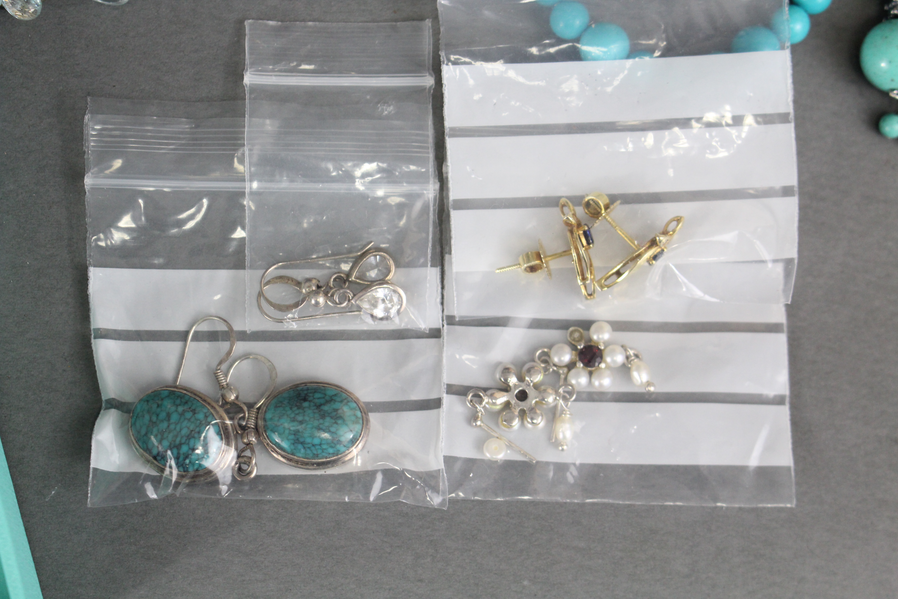 A quantity of costume jewellery, including five 9ct. gold gem-set rings, & a 9ct. three-colour - Image 6 of 6