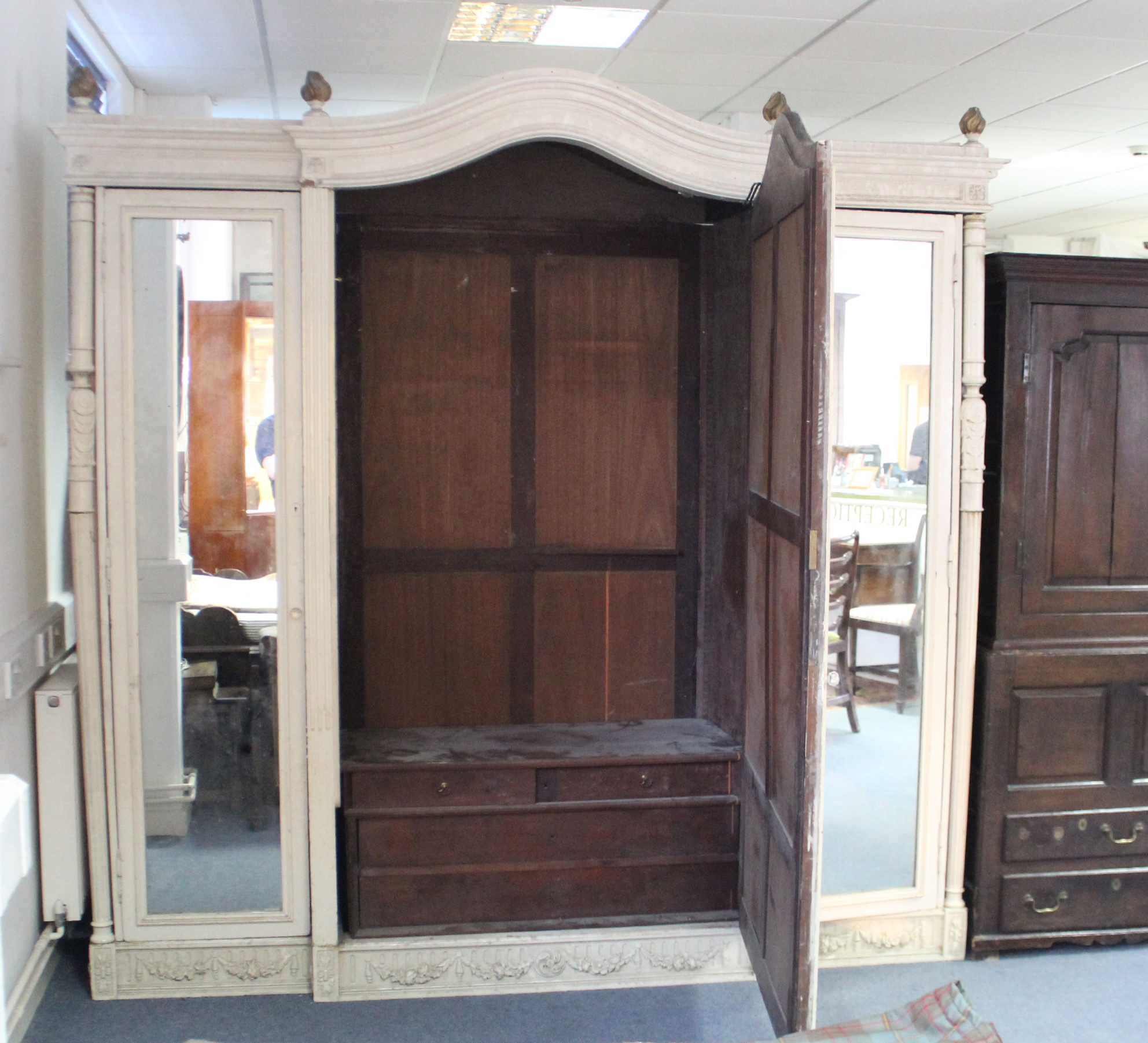 A large painted mahogany wardrobe with shaped cornice, panel door to centre with mirror door - Image 3 of 5