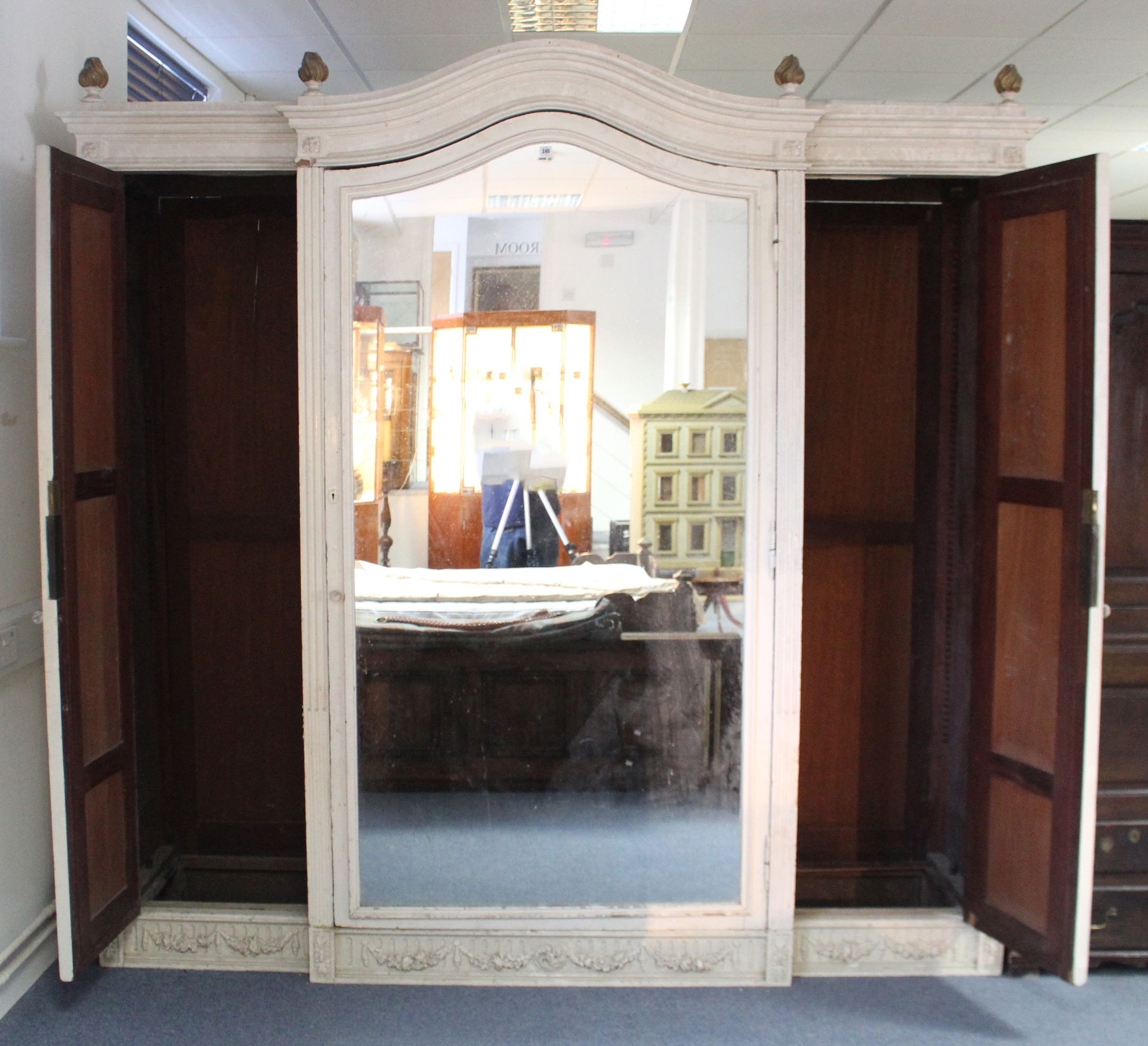 A large painted mahogany wardrobe with shaped cornice, panel door to centre with mirror door - Image 2 of 5