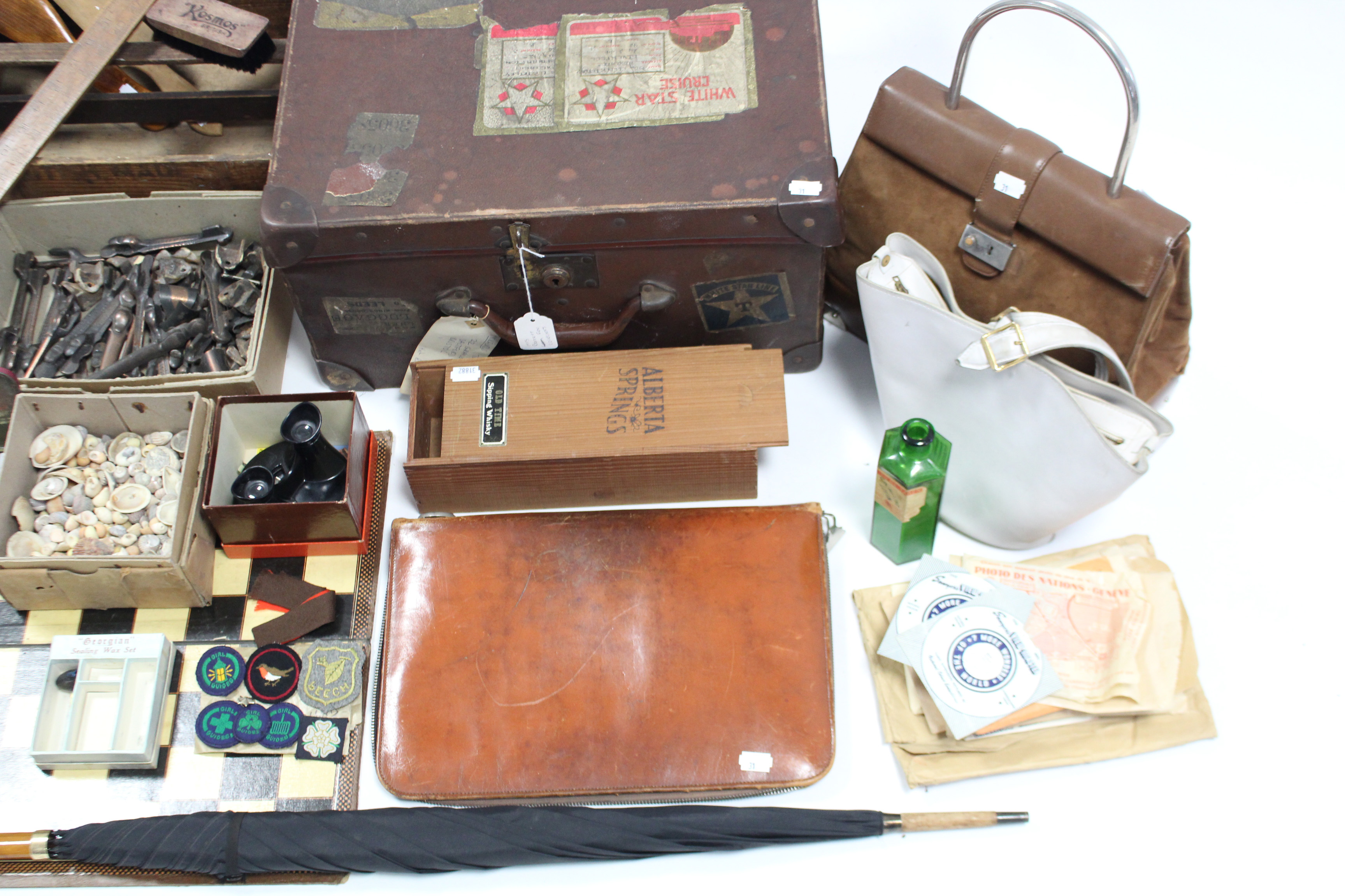 A fibre-covered travelling trunk; two handbags; a View-Master card viewer; various ditto cards; an - Image 3 of 5