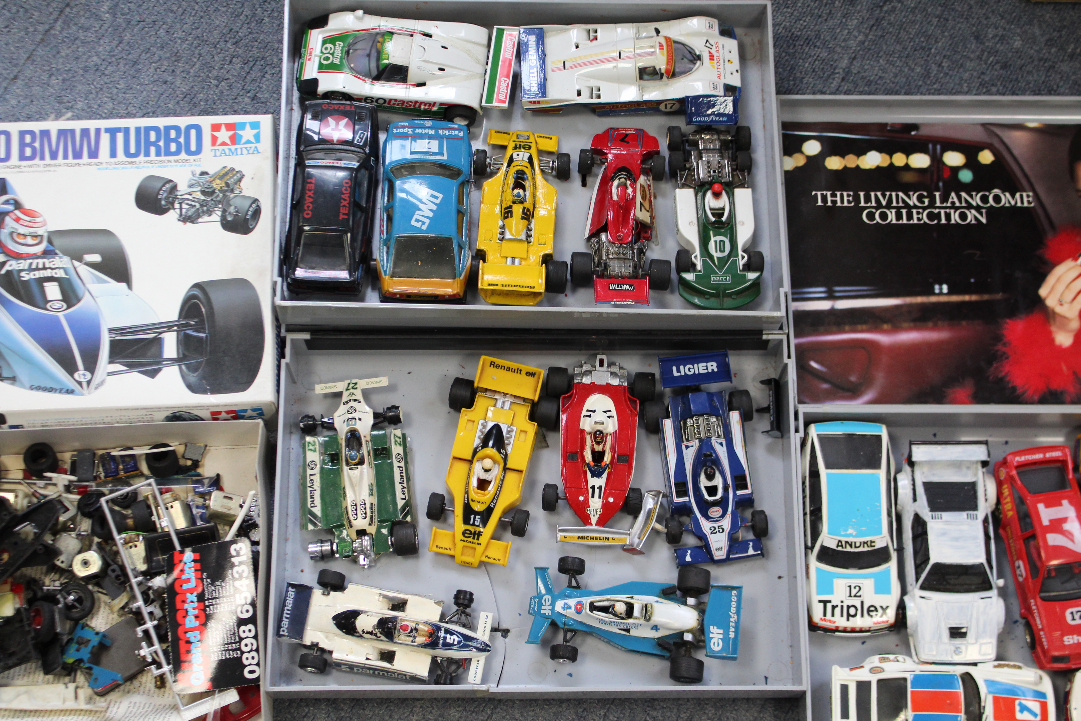 Thirty various Scalextric model racing cars; & various other Scalextric accessories. - Image 5 of 12