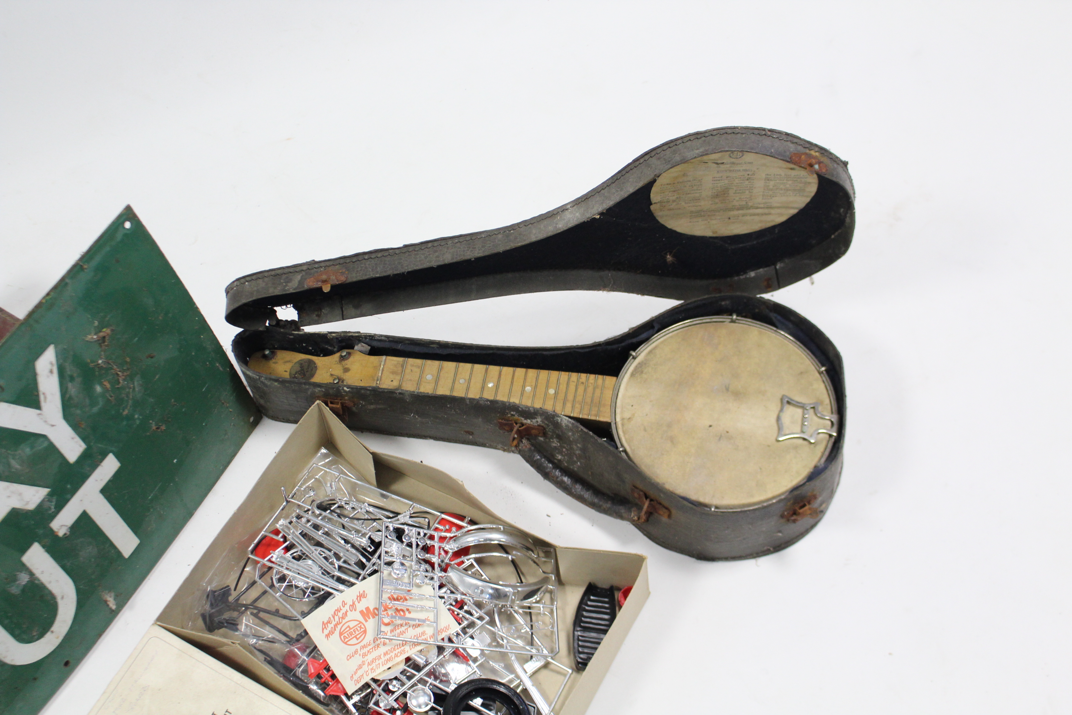 A John Grey & Sons of London ukulele, cased; a green & white enamelled rectangular sign: “WAY - Image 3 of 5