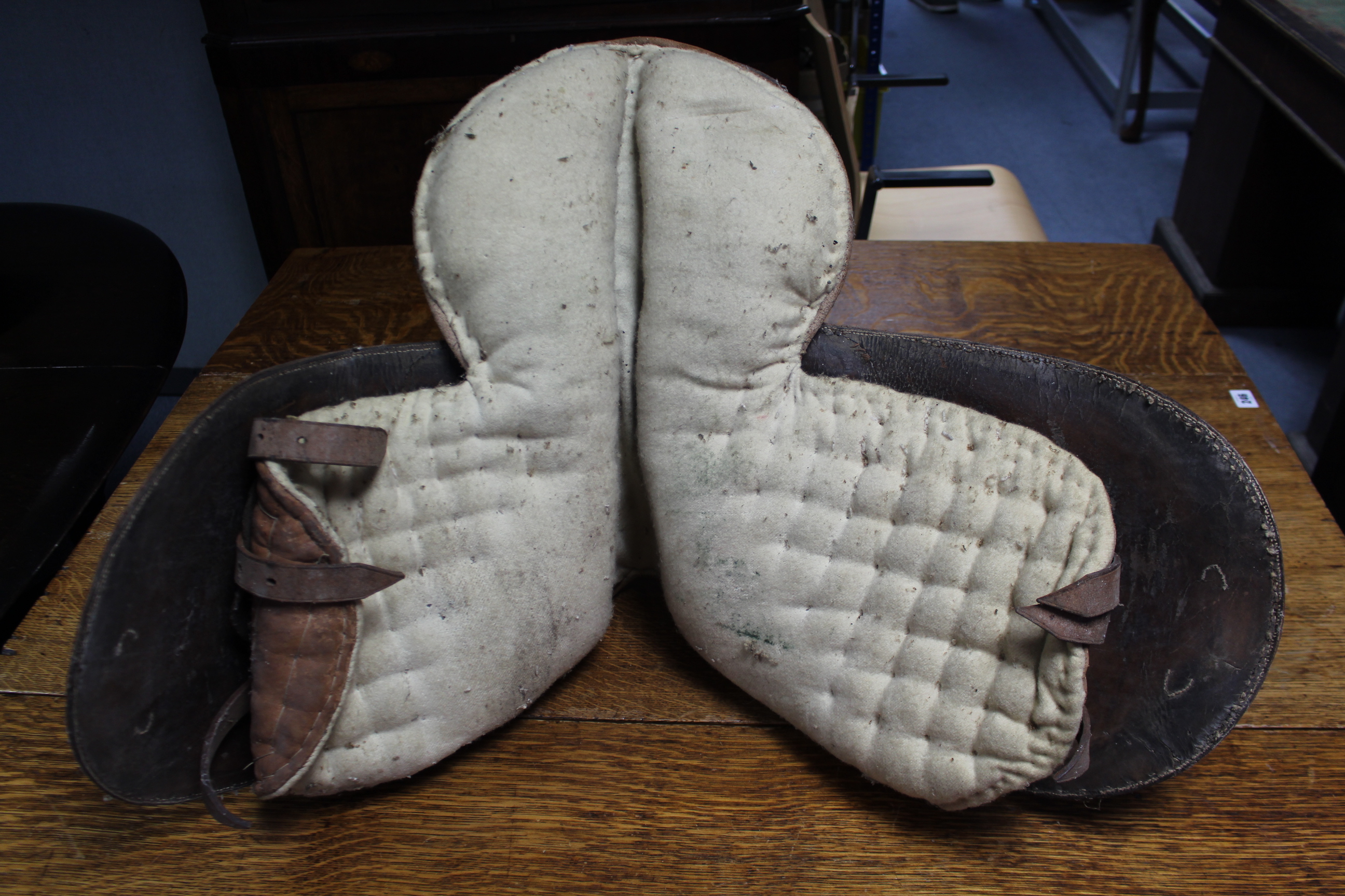 Three leather horse riding saddles; two pairs of riding breeches; a woven horse-hair riding crop; - Image 14 of 23