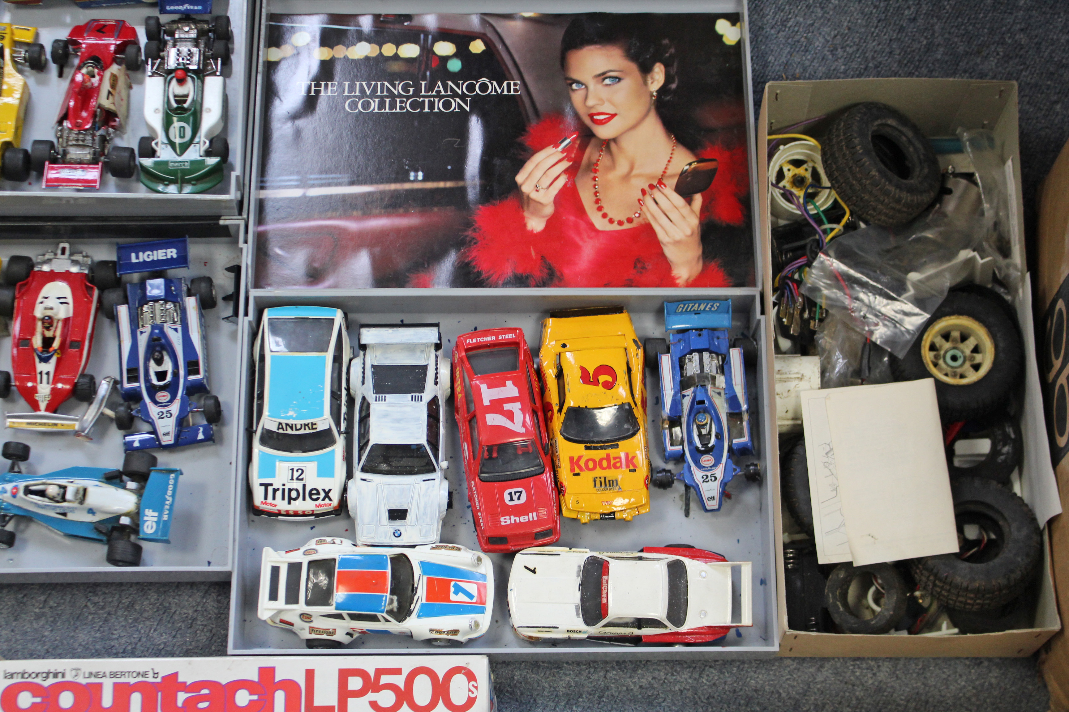 Thirty various Scalextric model racing cars; & various other Scalextric accessories. - Image 6 of 12