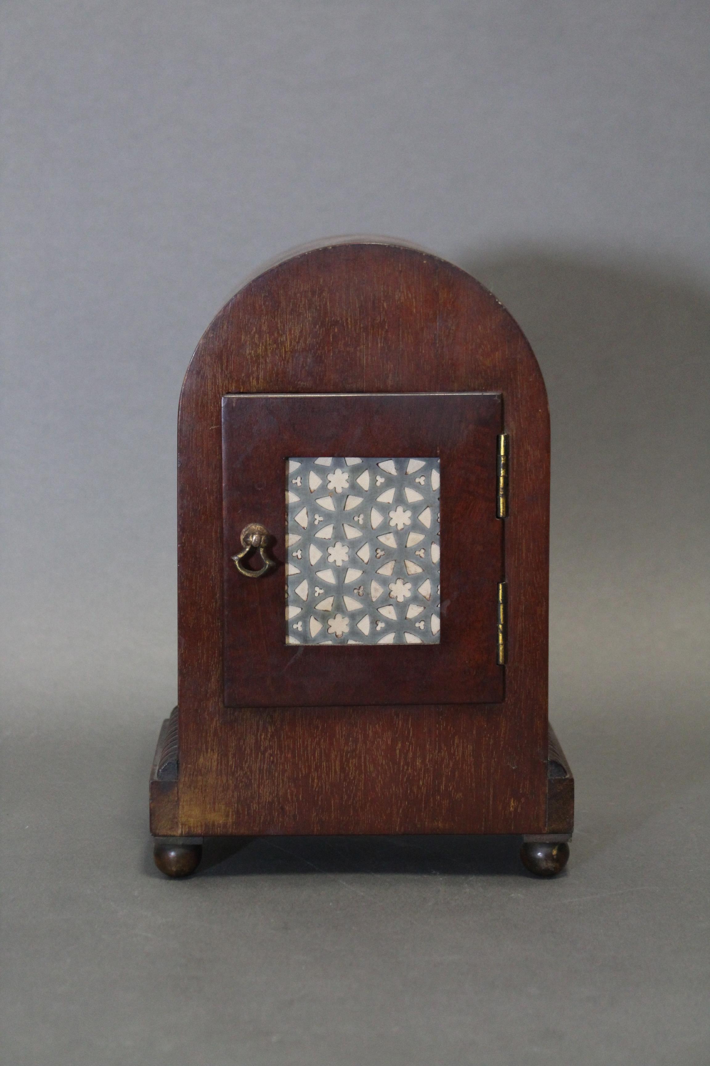 A 19th century mantel clock, the 4¼” white enamel dial with Arabic numerals, eight-day striking - Image 3 of 4