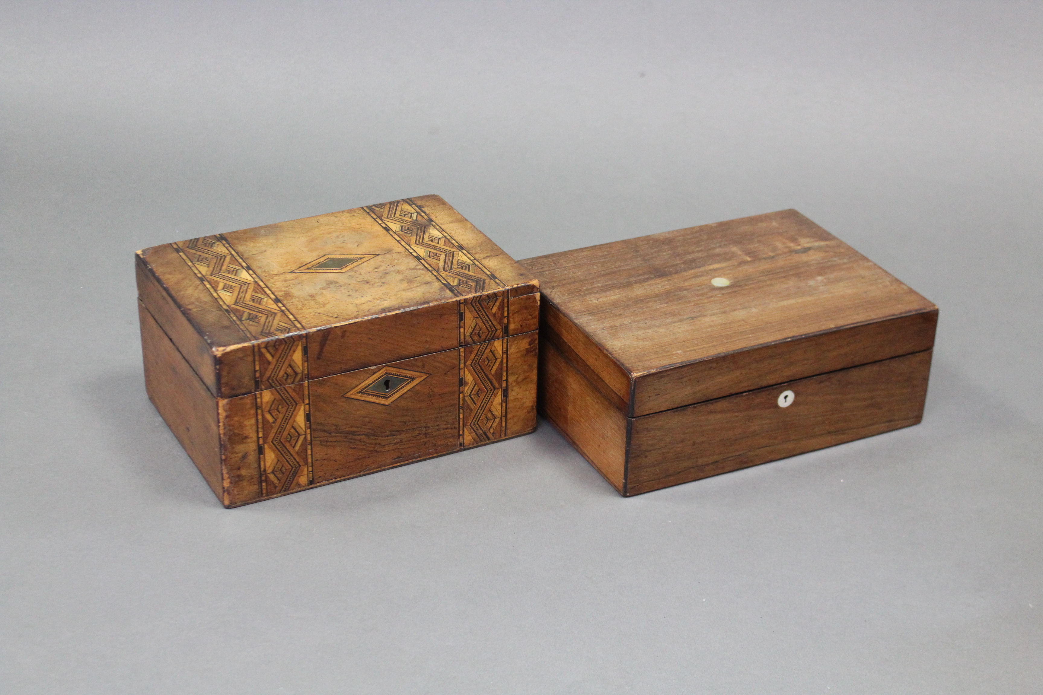 A Regency satinwood two division tea caddy with ebonised string inlay & lion-mask & ring side - Image 7 of 8