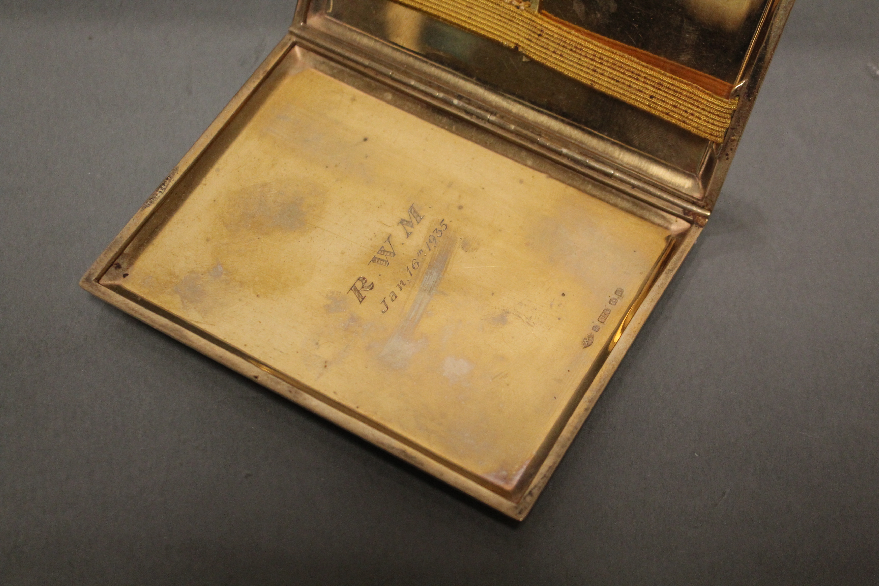 A 9ct. gold engine-turned rectangular pocket cigarette case, 4¼” x 3¼”; Birmingham hallmarks for - Image 3 of 4