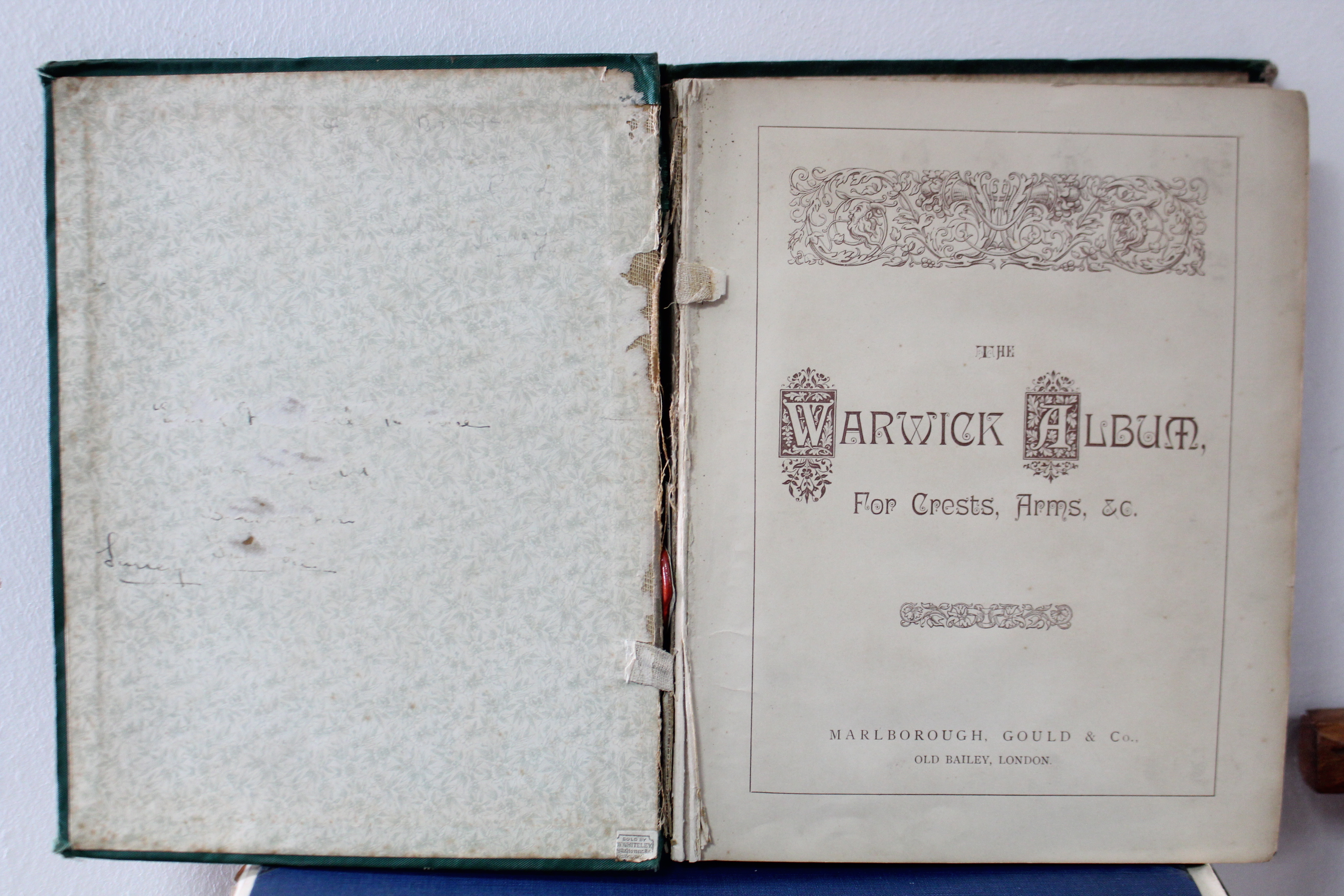 A Warwick crest album containing numerous British & foreign crests. - Image 2 of 3