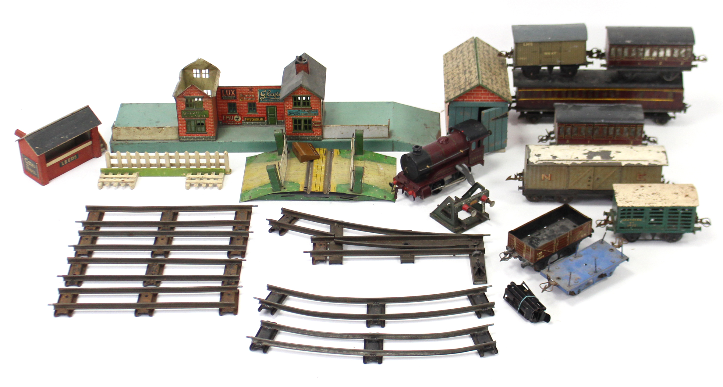 A Hornby clockwork-operated “O” gauge scale model of an 0-4-0 locomotive (No. 5600 Type 501); &