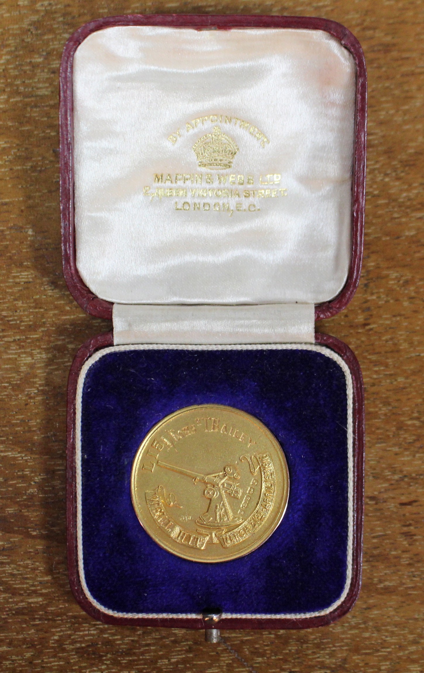 A VERY RARE LORD MAYOR OF LONDON’S GOLD MEDAL FOR THE DESTRUCTION OF ZEPPELIN “L15”, otherwise known - Image 2 of 4