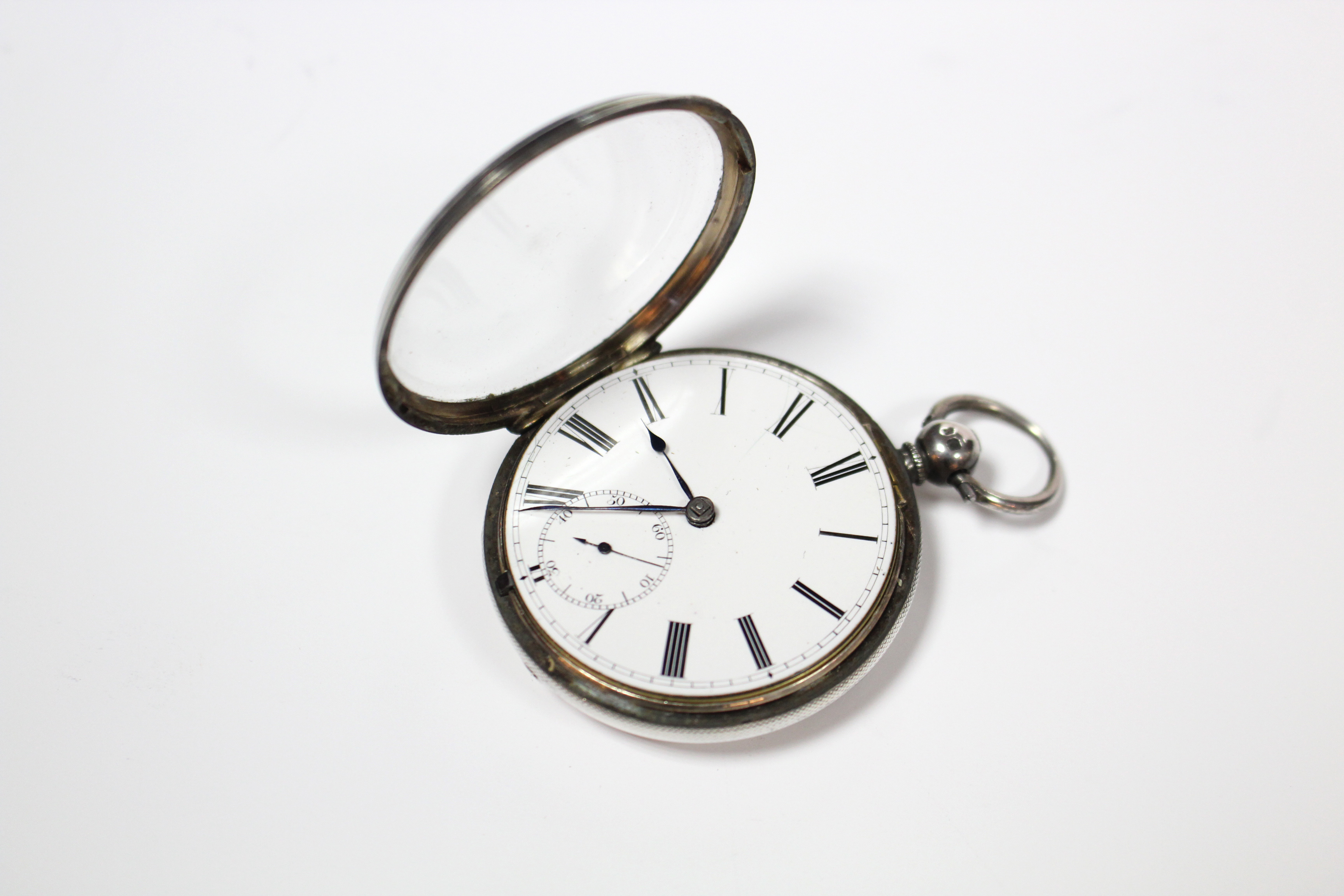 A Victorian silver gent’s pocket watch by I. Owen Simmons, Fareham, No. 64945, with verge - Image 2 of 6