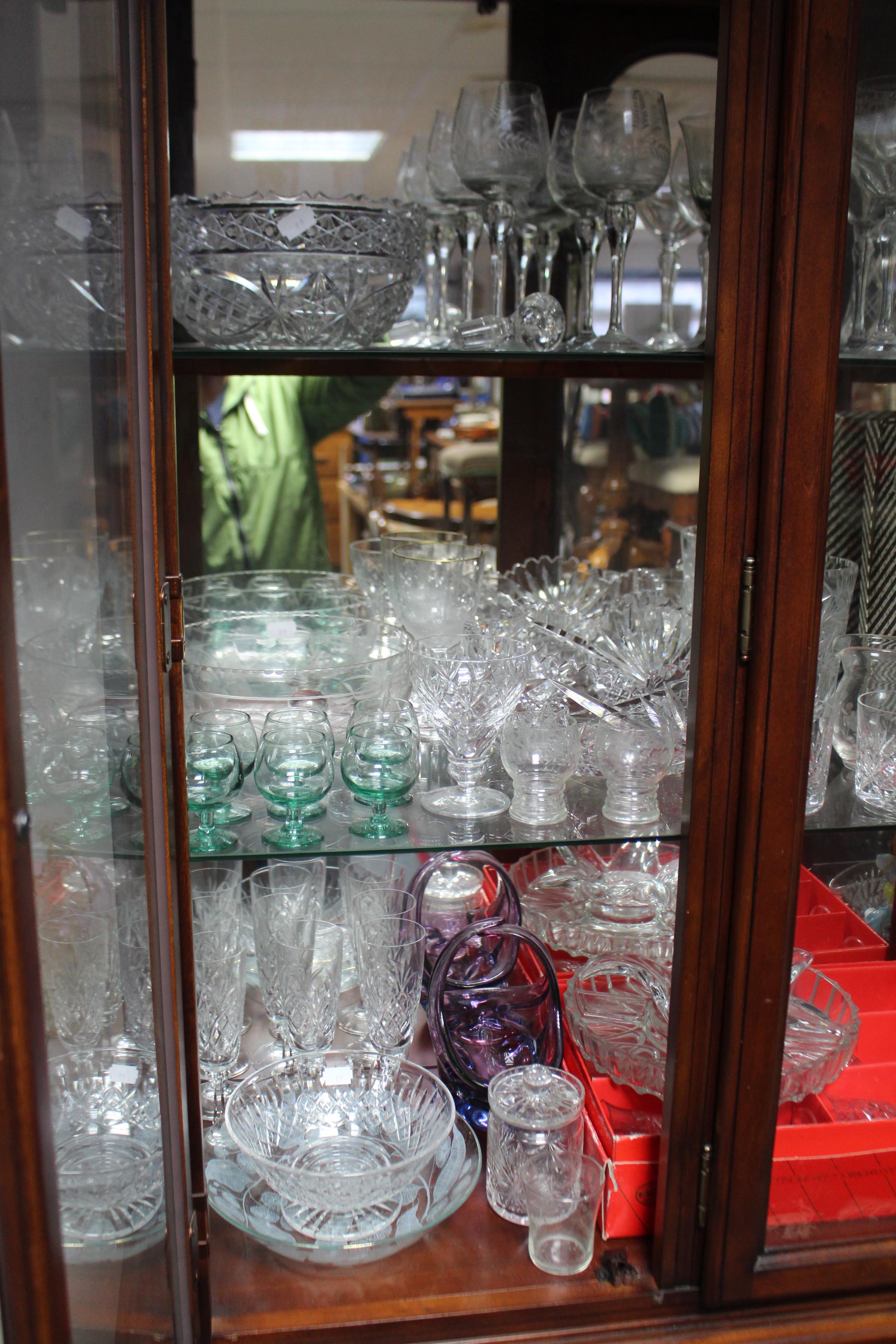 Various items of glassware. - Image 3 of 4