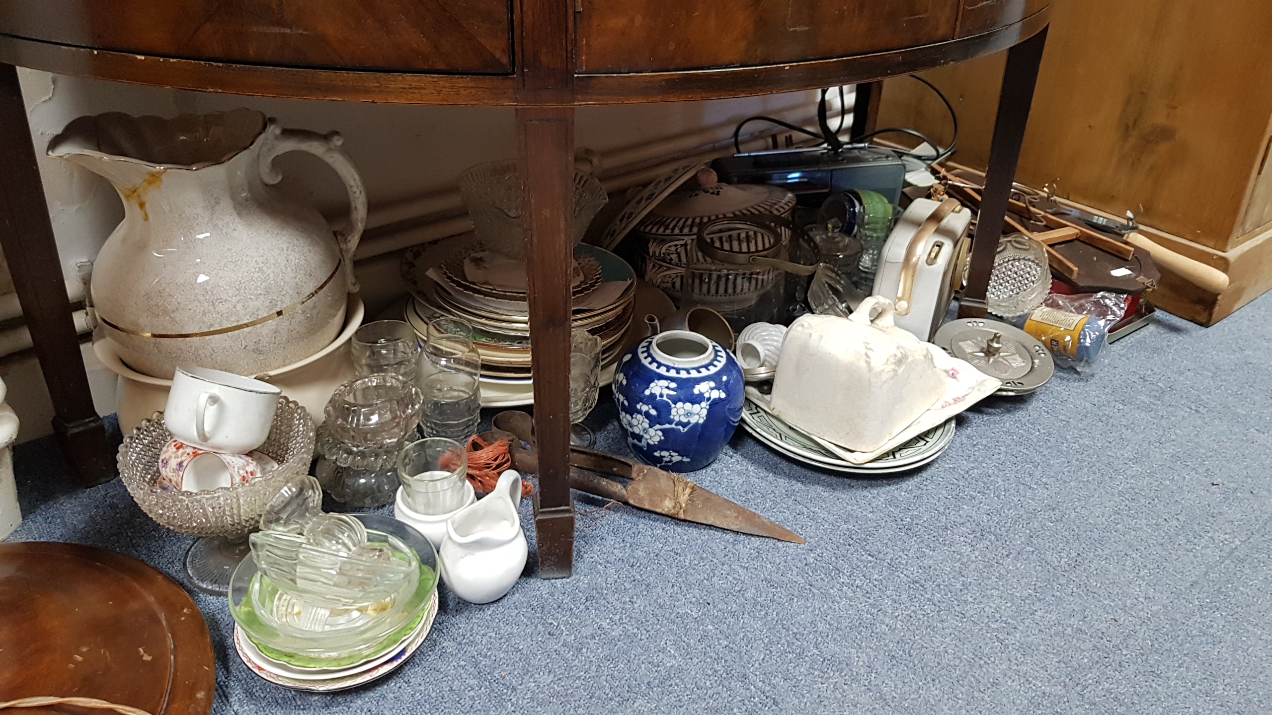 Various items of decorative china, pottery, glassware, etc. - Image 3 of 3