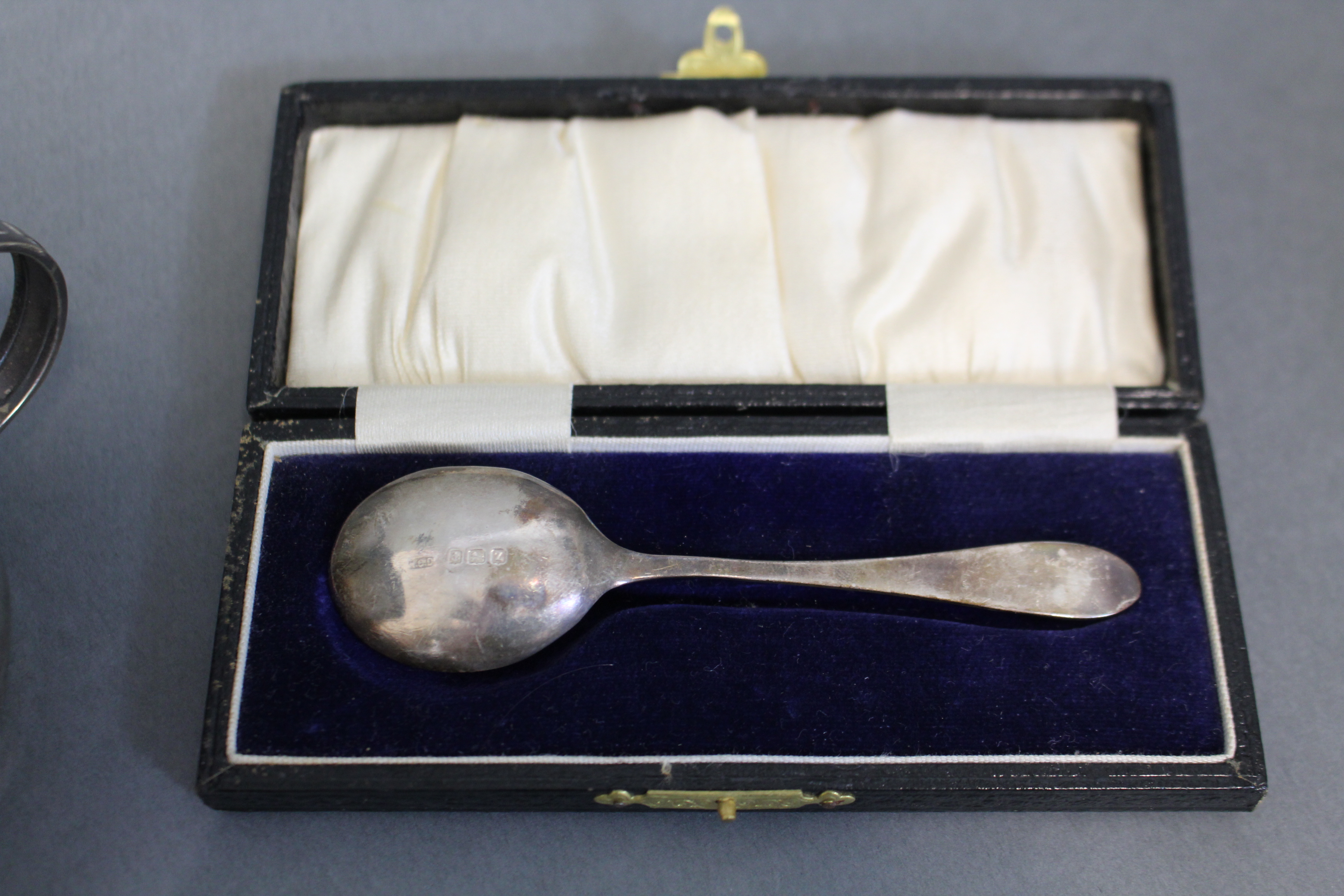 An Edwardian silver christening spoon in fitted case, Birmingham 1924, by Henry Clifford Davis; - Image 7 of 7