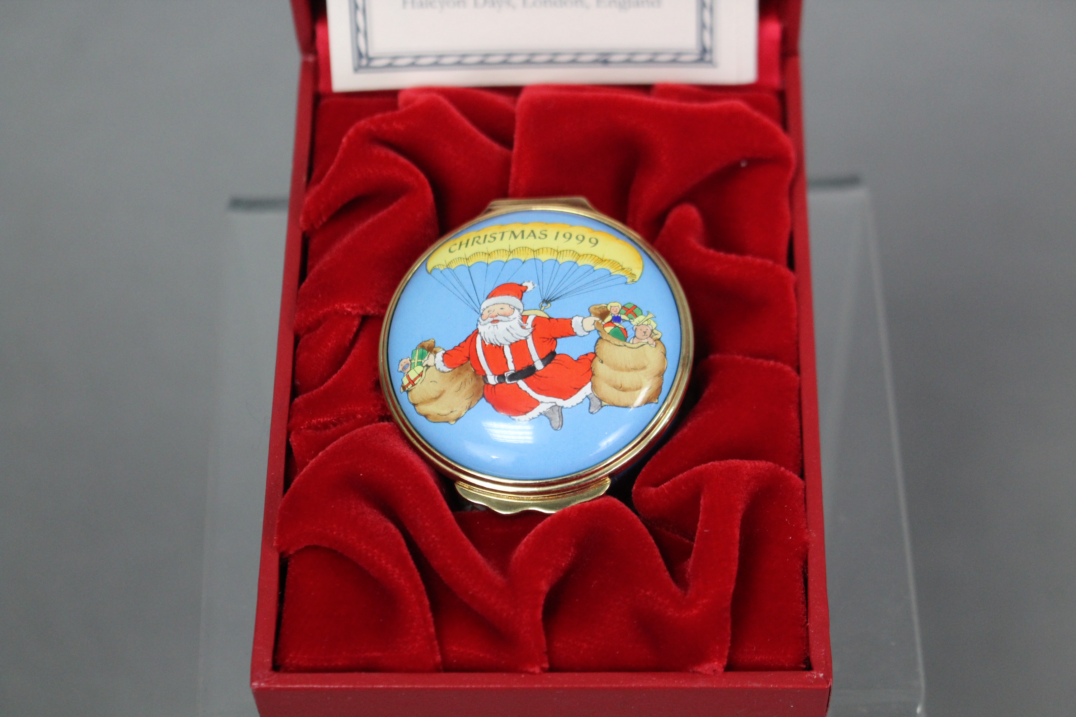 Five Halcyon Days Christmas boxes, 1998-2002; all in original boxes, with certificates. - Image 4 of 6