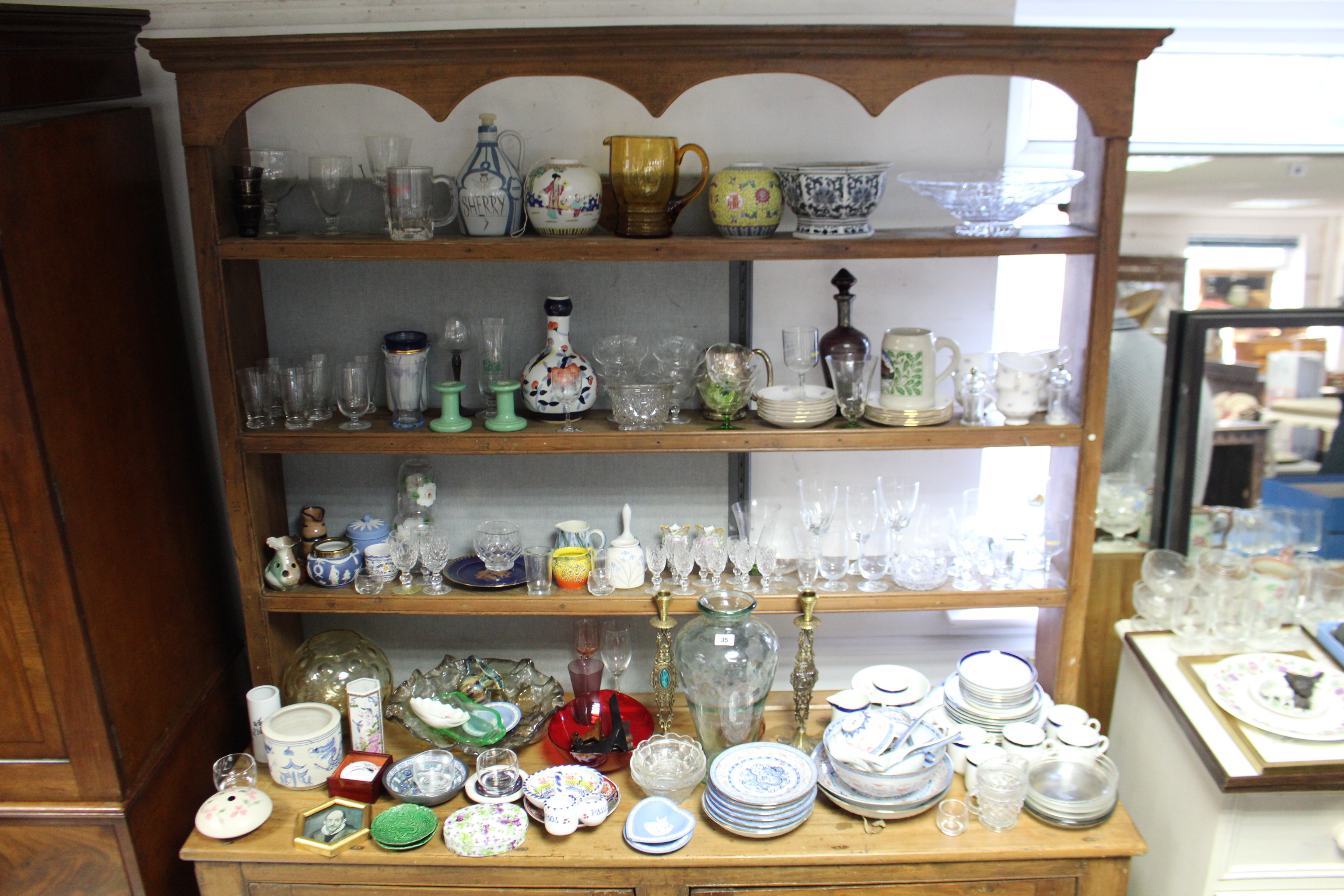 Various items of decorative china, pottery, glassware, etc. - Image 7 of 7