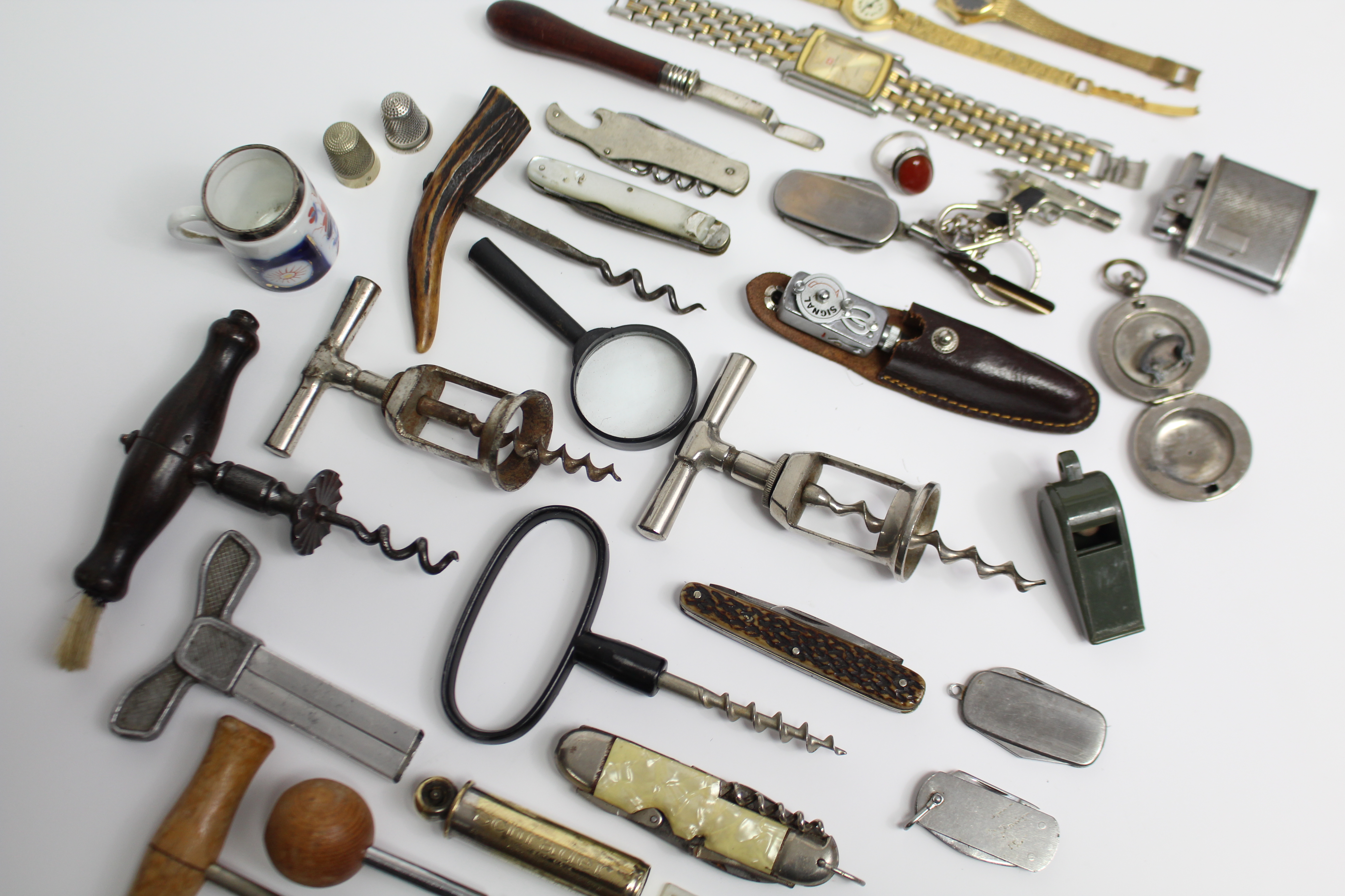 Eight various corkscrews; six pocket knives; a cigarette lighter, etc. - Image 3 of 5