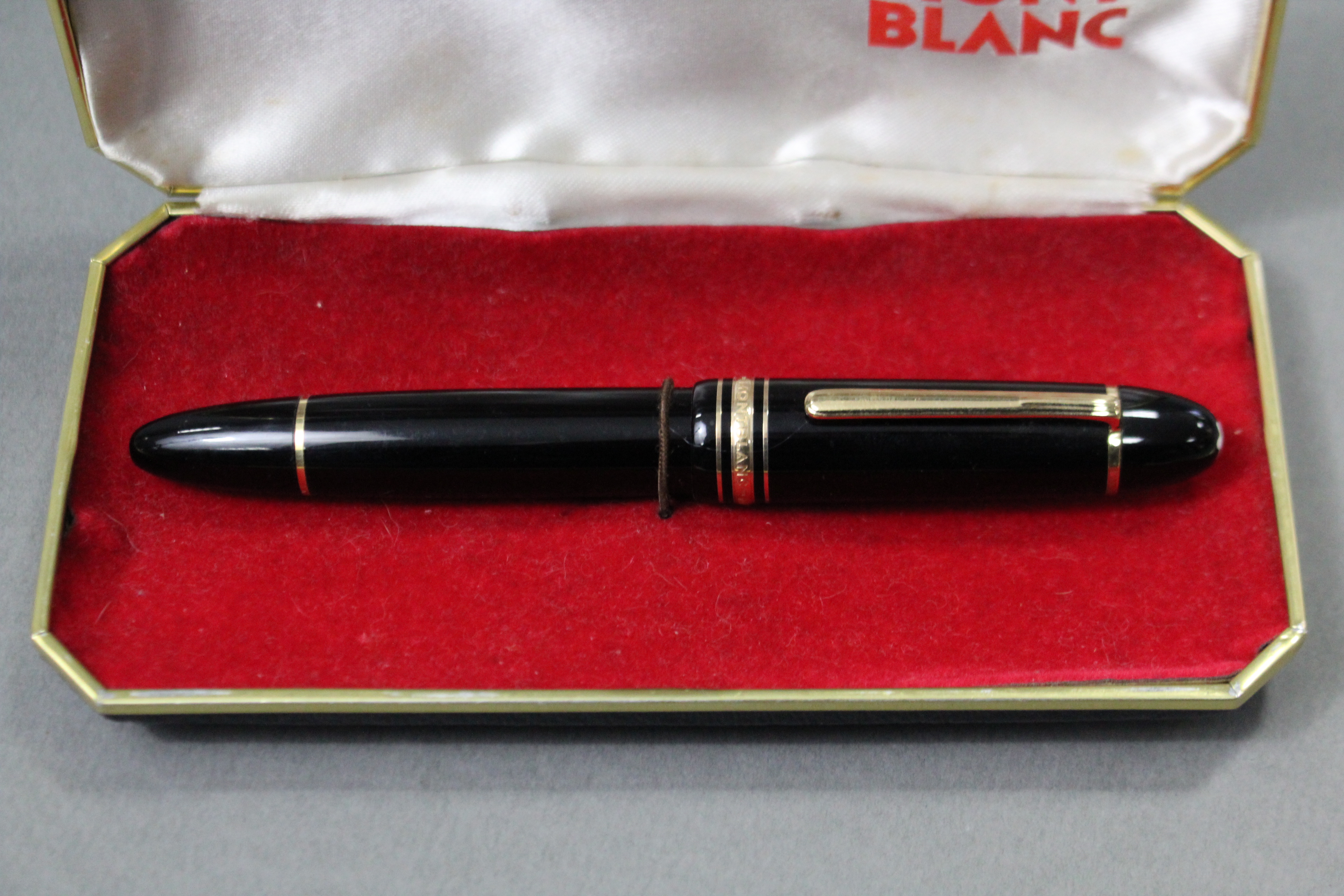 A Mont Blanc "No. 149" desk fountain pen, cased. - Image 3 of 5