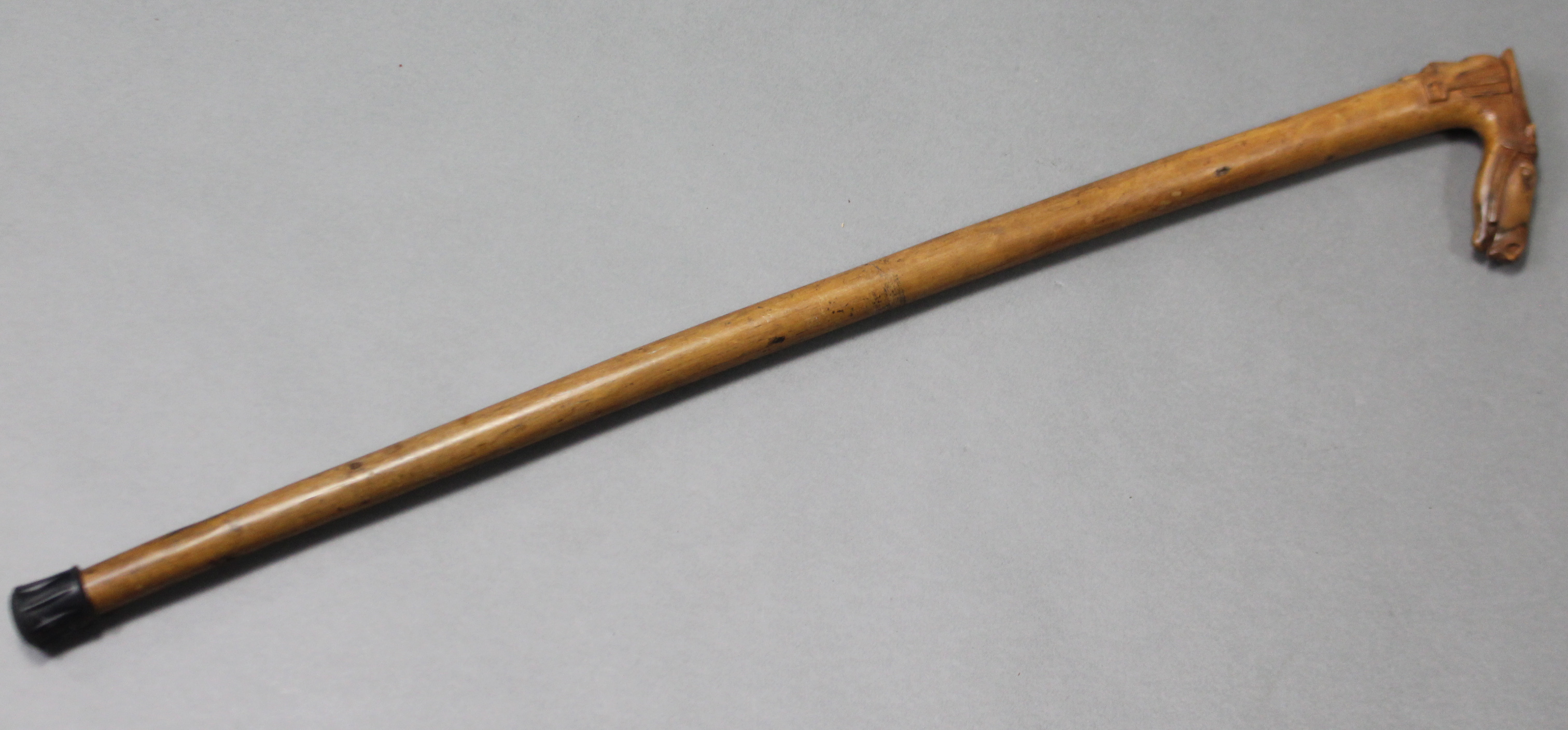 An early 20th century Greek hardwood walking cane with carved horses-head & male head handle & - Image 3 of 3