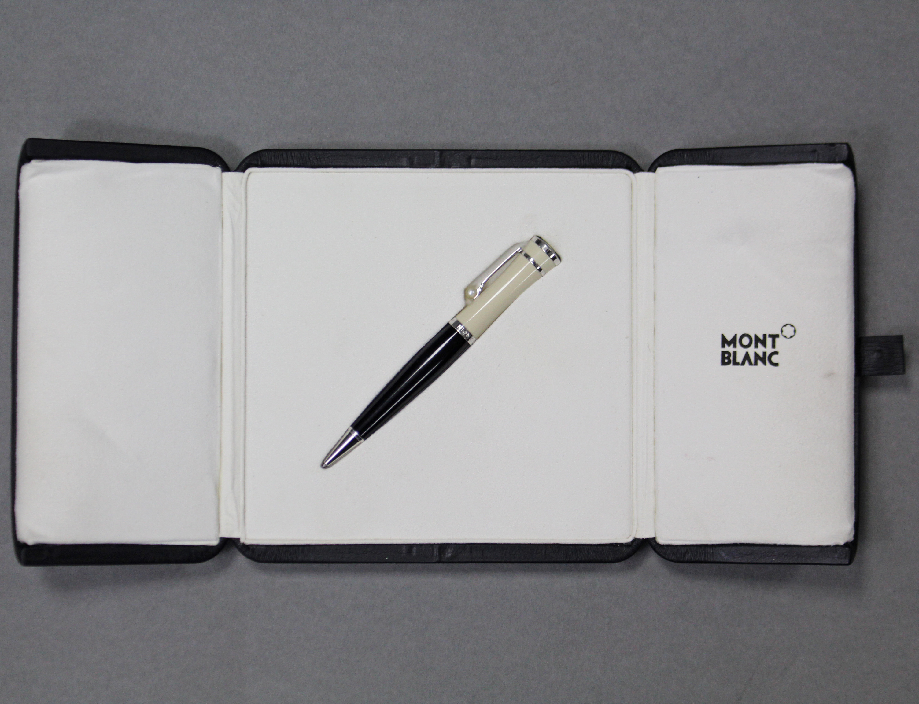 A MONT BLANC SPECIAL EDITION "GRETA GARBO" BALL-POINT PEN, CASED. - Image 2 of 4