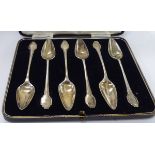 A set of six silver teaspoons Sheffield 1933 cased 11