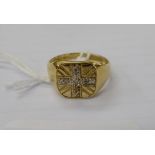 A 9ct gold ring,