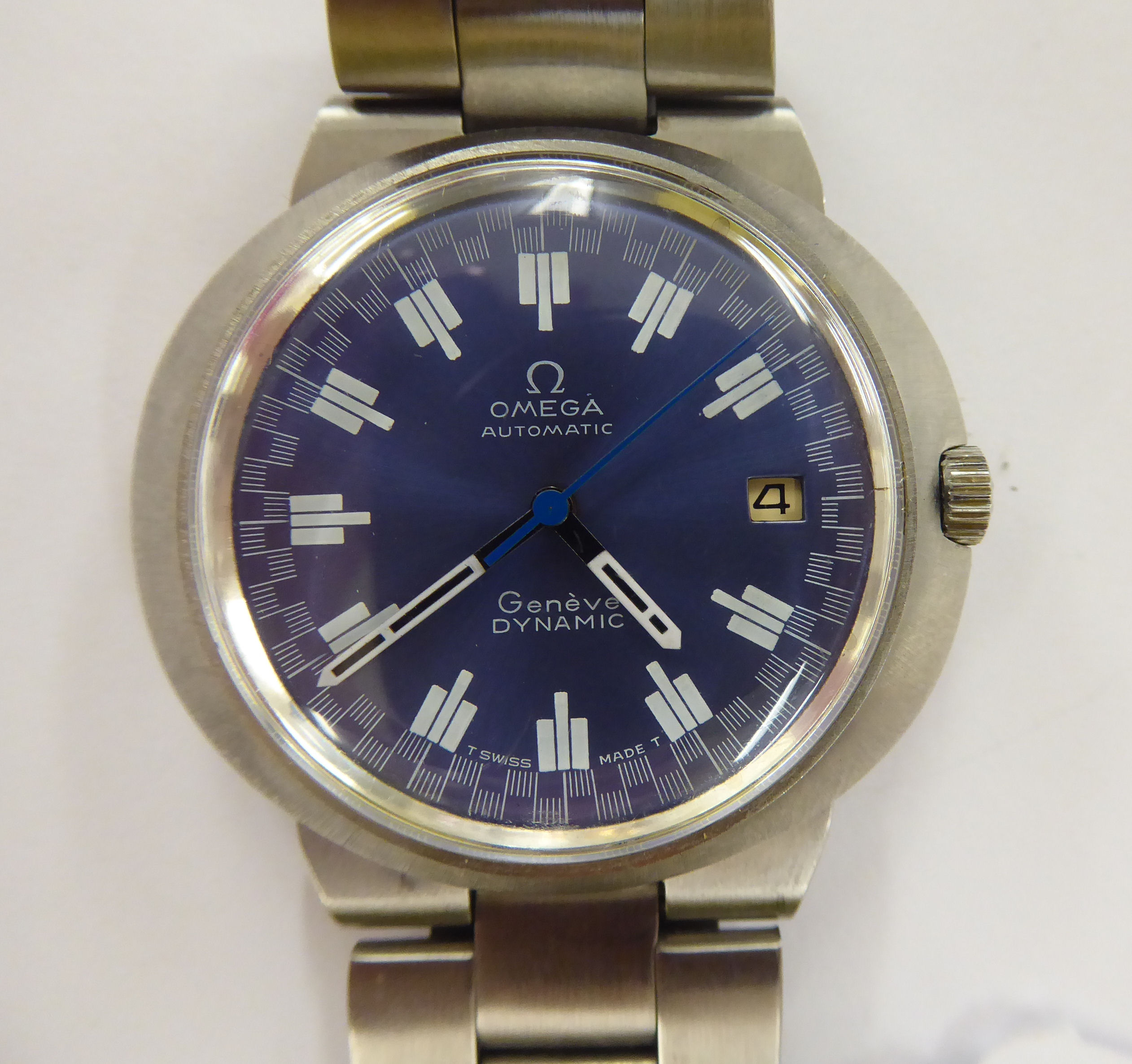 An Omega Dynamic stainless steel cased bracelet watch with a blue dial and date aperture 11 - Image 2 of 3