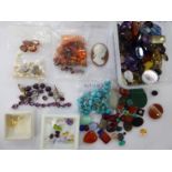 Loose precious and semi-precious gemstones CS