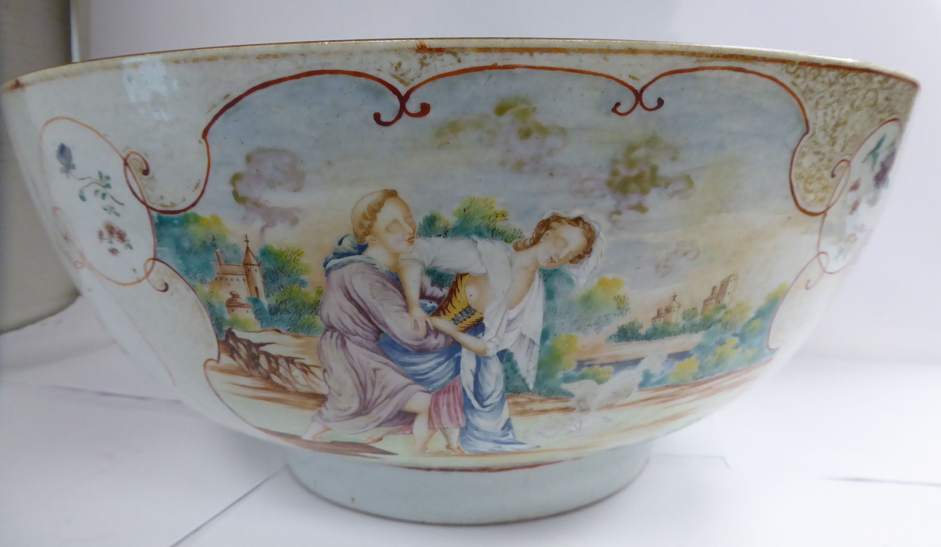 A late 18thC Chinese porcelain footed bowl, decorated in European taste in reserves with figures, - Image 4 of 11