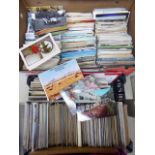 An uncollated and varied collection of mainly 20thC picture and other postcards T0S8
