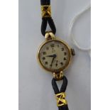 A lady's Tudor Royal 9ct gold round cased wristwatch,