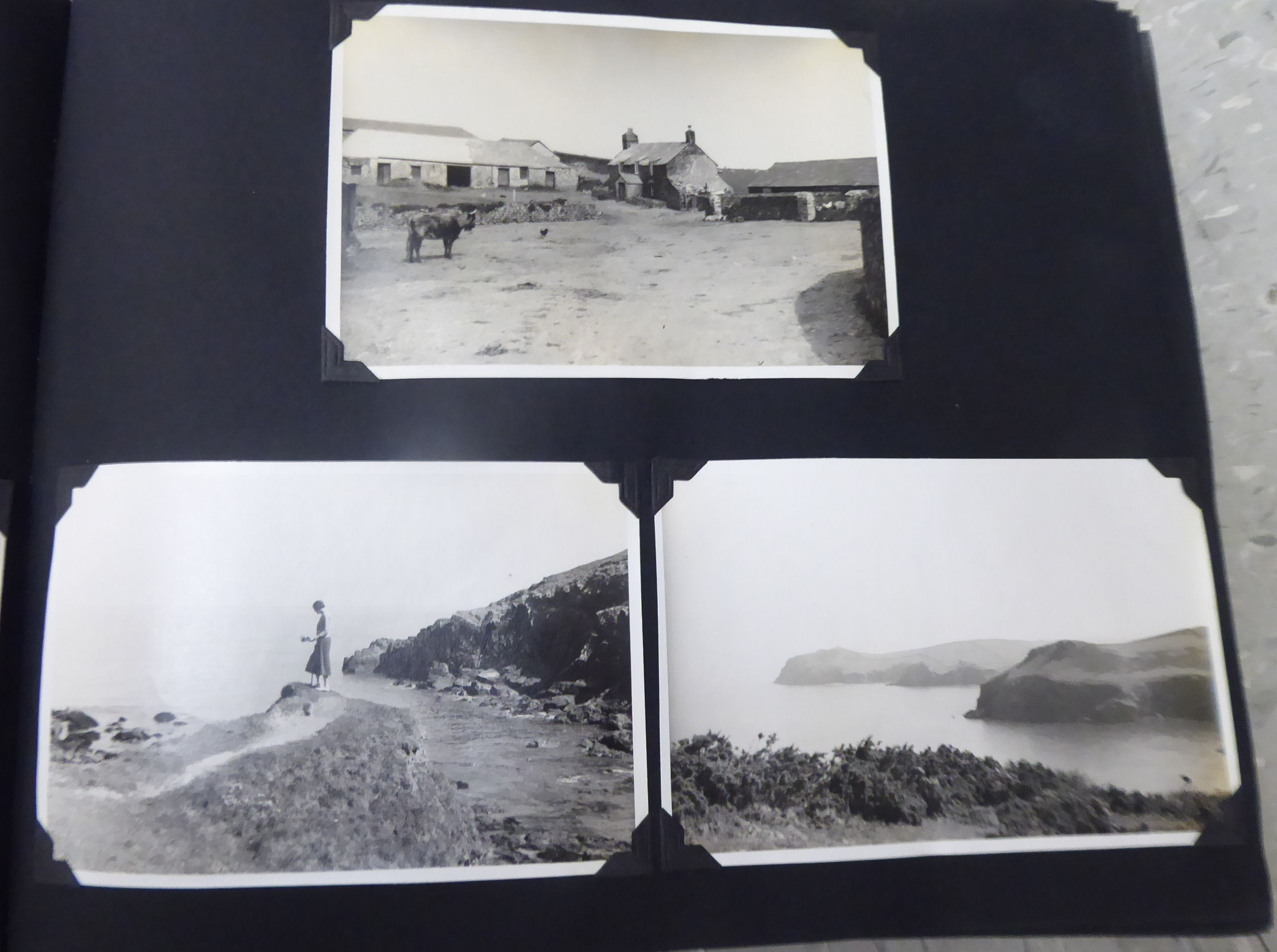 Uncollated early/mid 20thC monochrome photographs: to include European holiday snaps, - Image 2 of 5