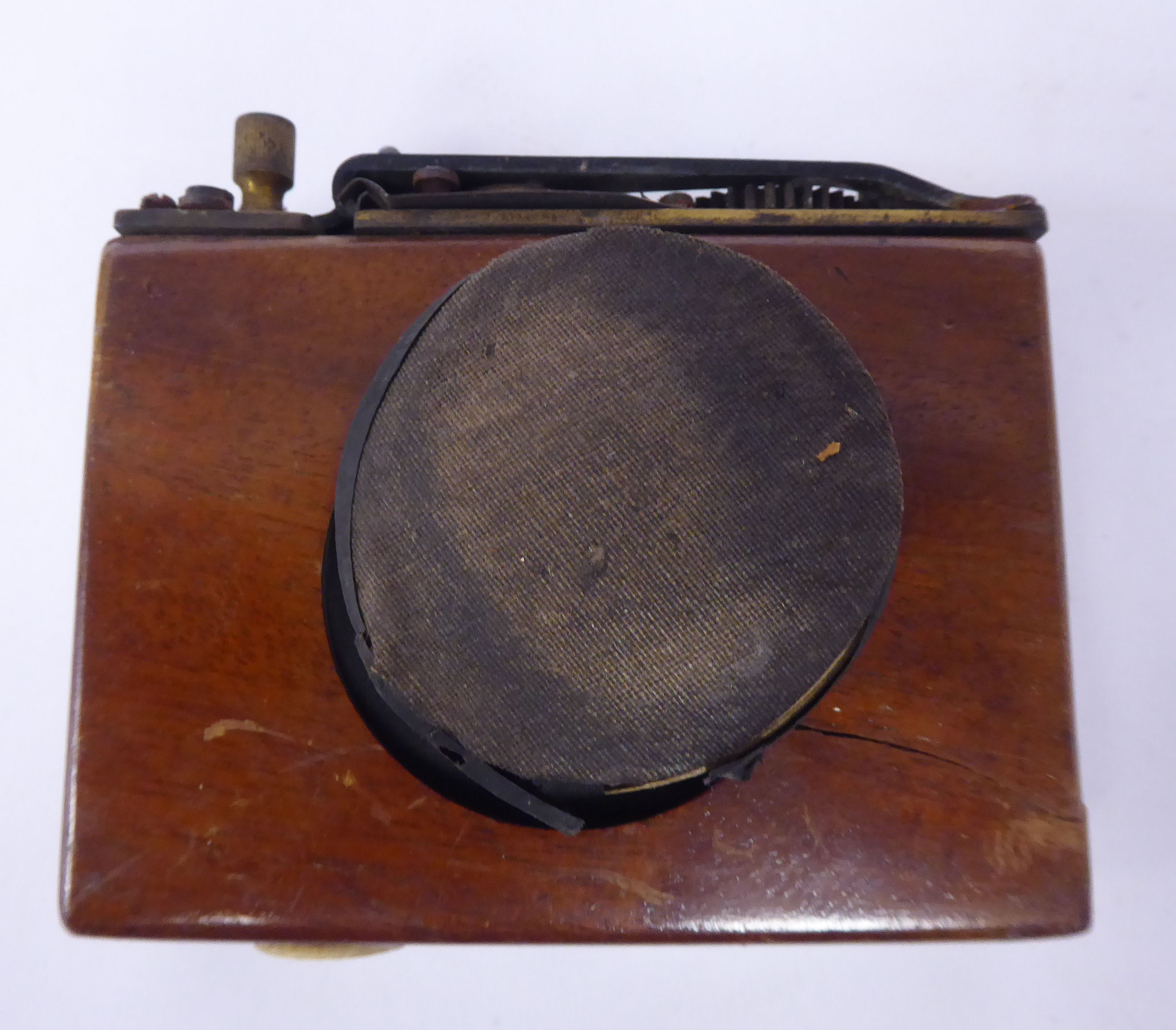 A late 19thC lacquered brass moulded mahogany plate camera with a cased Busch's Vadermecium Satz.No. - Image 8 of 12