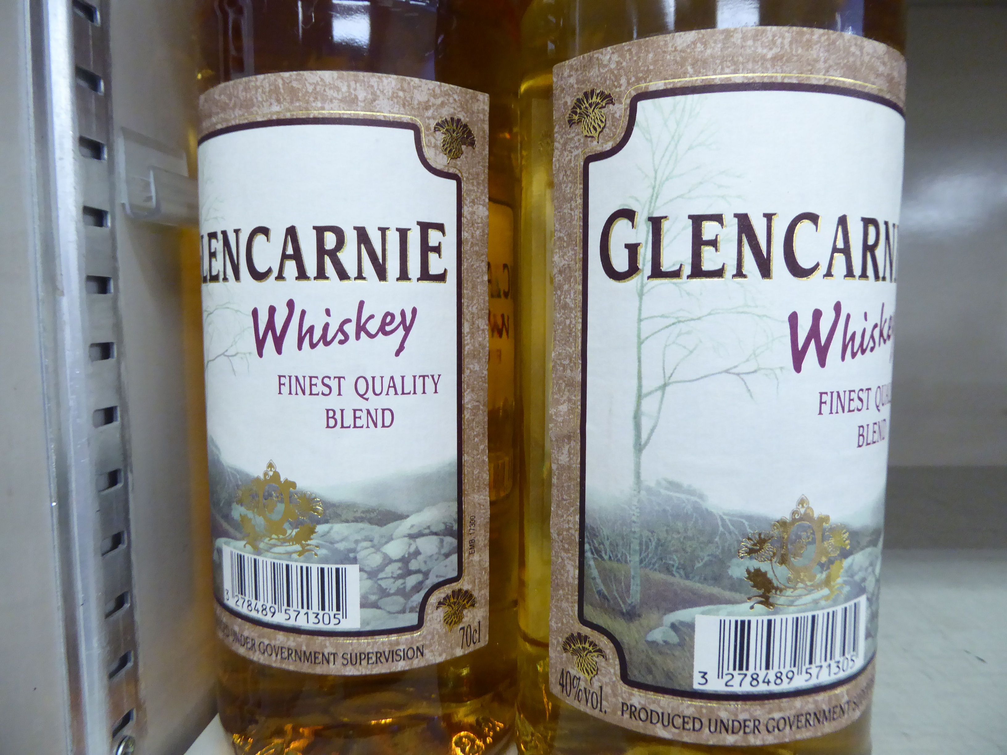 Six bottles of Glencarnie Finest Quality blend whisky OS10 - Image 2 of 2