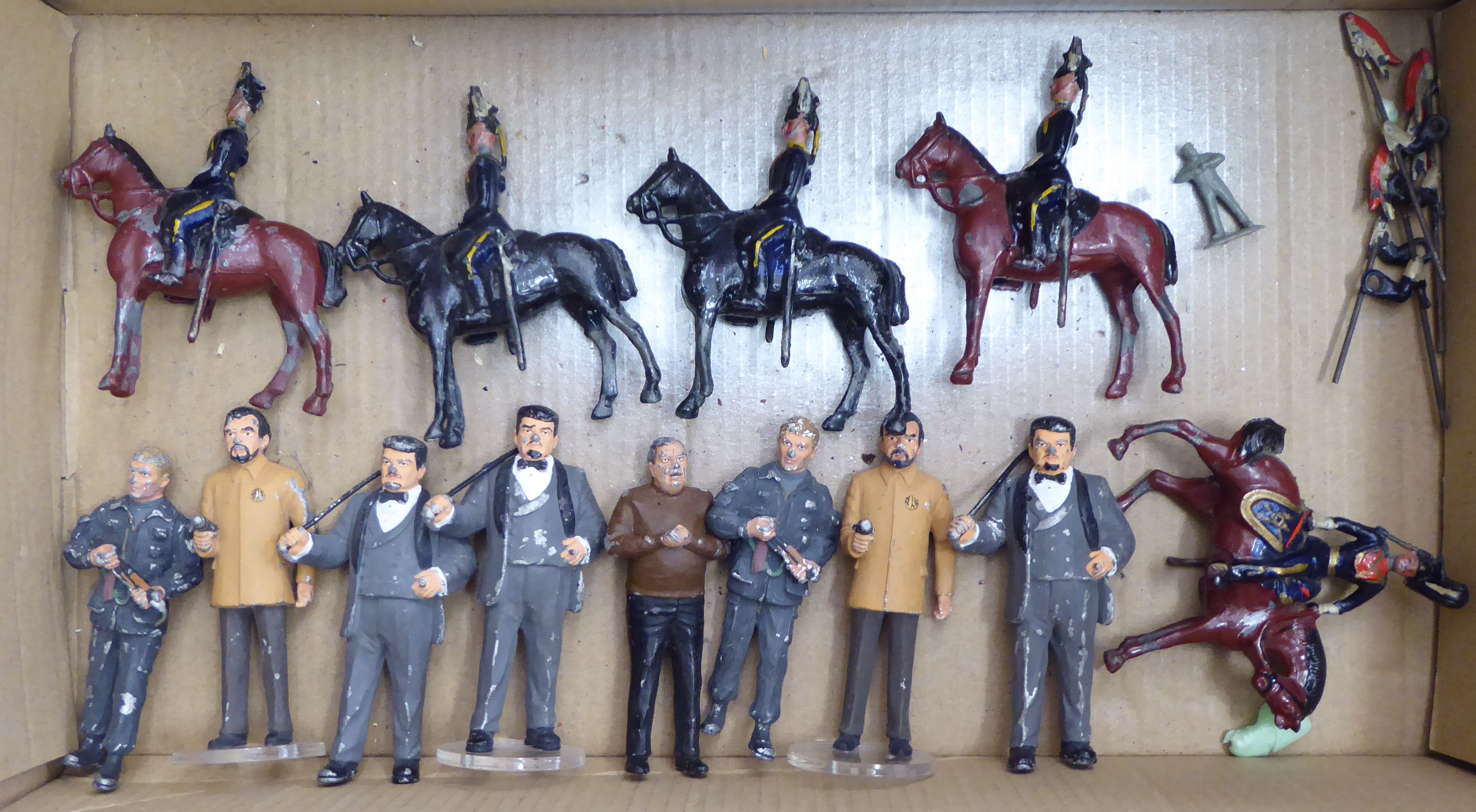 Uncollated Britains and other diecast model figures: to include cavalrymen OS1
