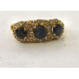 An 18ct bi-coloured gold ring,