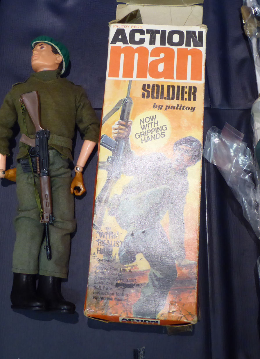 Action Man accessories, comprising six figures one boxed; uniforms, - Image 4 of 4