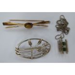 Jewellery: to include an early 20thC yellow metal brooch,