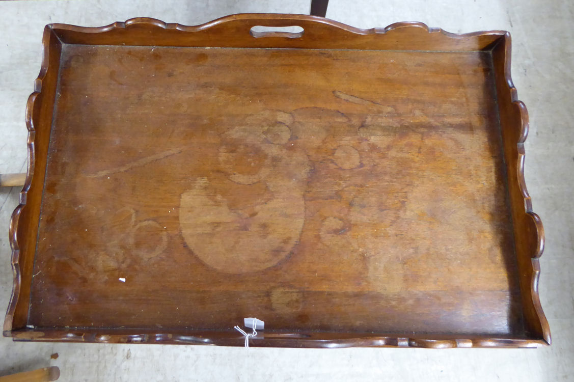 An early 20thC George III butler's design mahogany tray top occasional table, raised on square, - Image 2 of 2