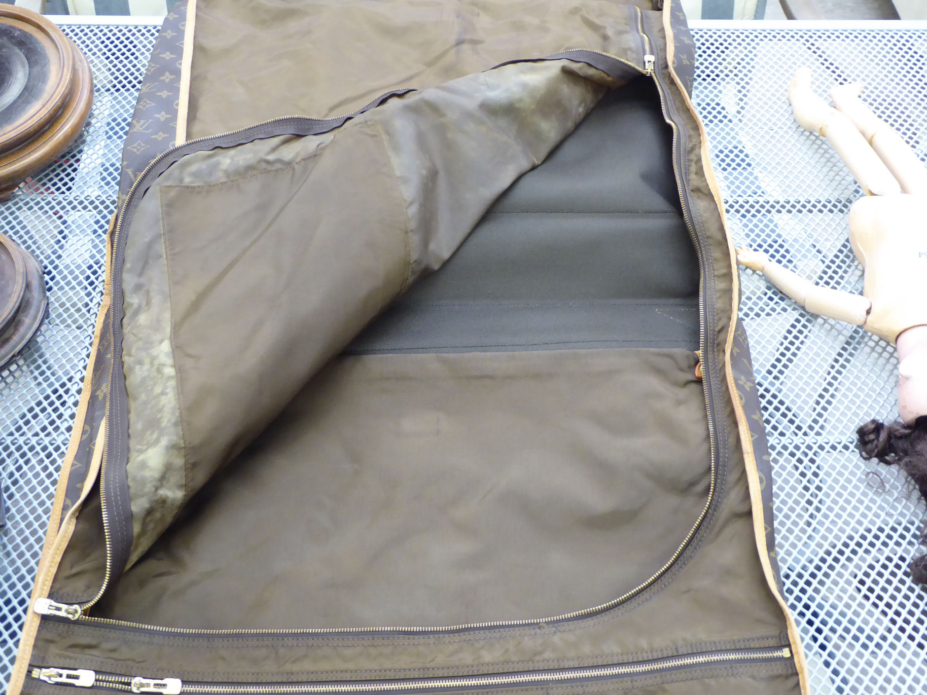 A Louis Vuitton suit carrier/holdall with brown hide handles, - Image 3 of 4