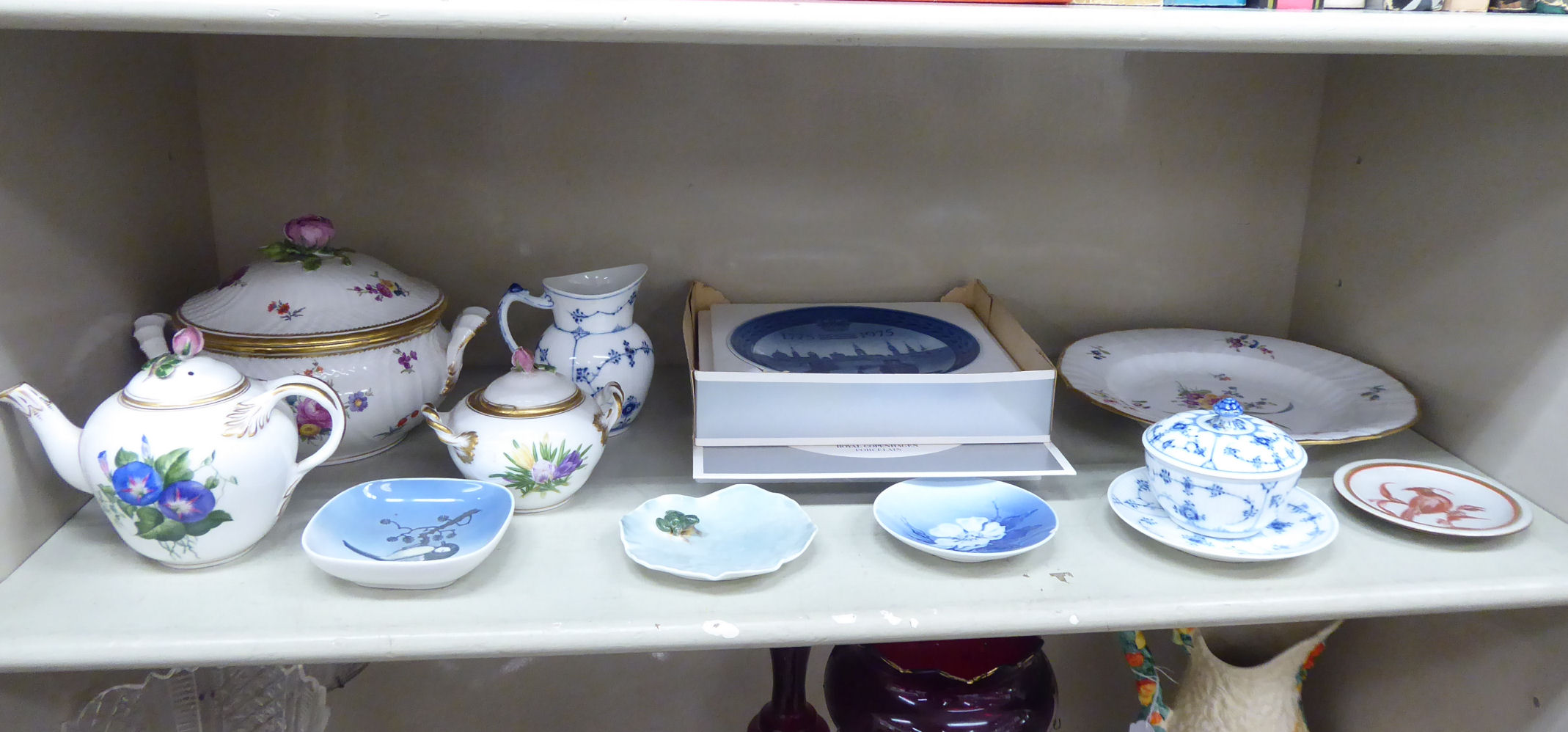 Royal Copenhagen porcelain: to include a dish, fashioned as a frog in a pond, no.2477 4.