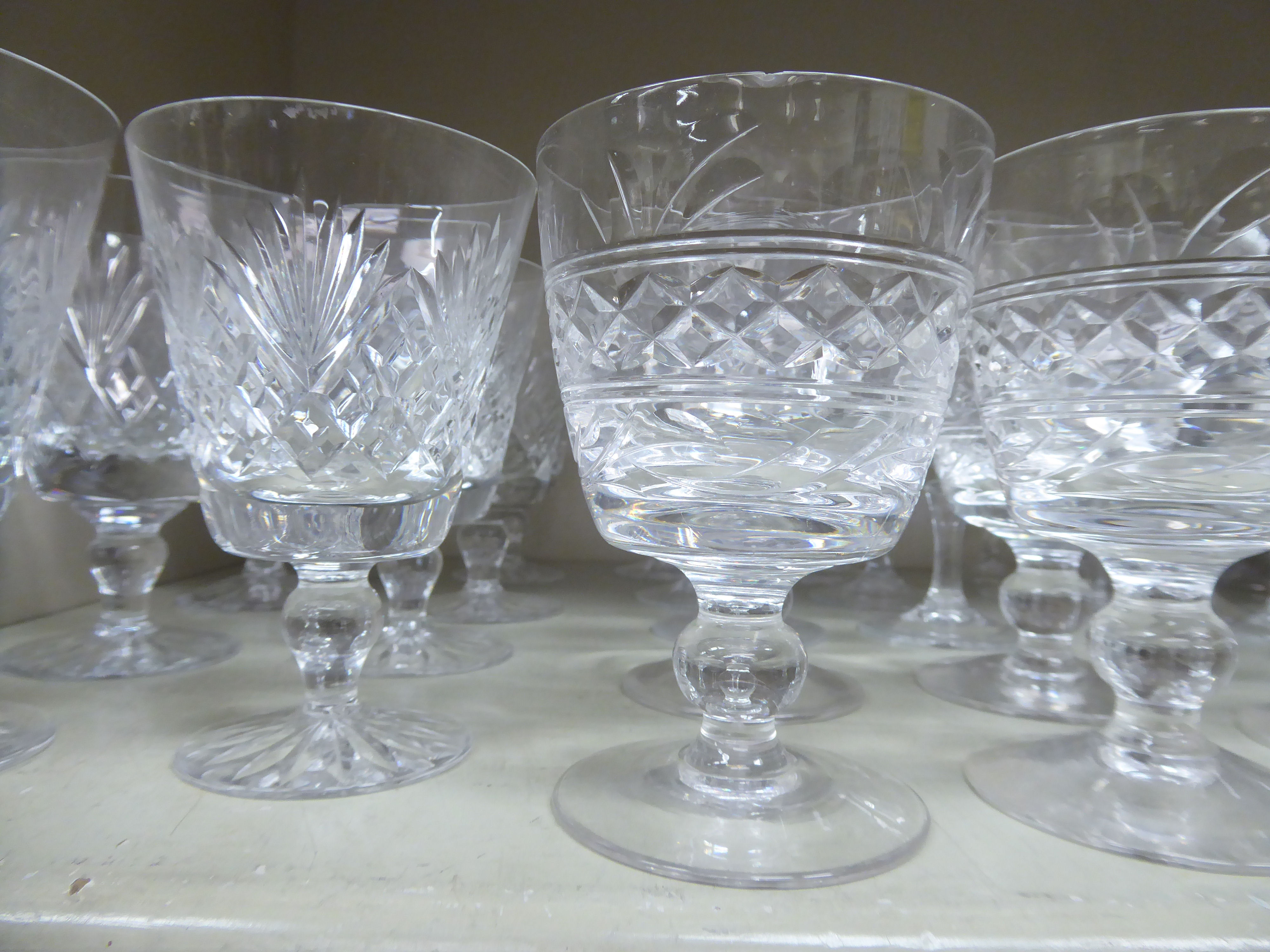 Slice decorated crystal stemmed drinking glasses comprising sherries, - Image 3 of 5