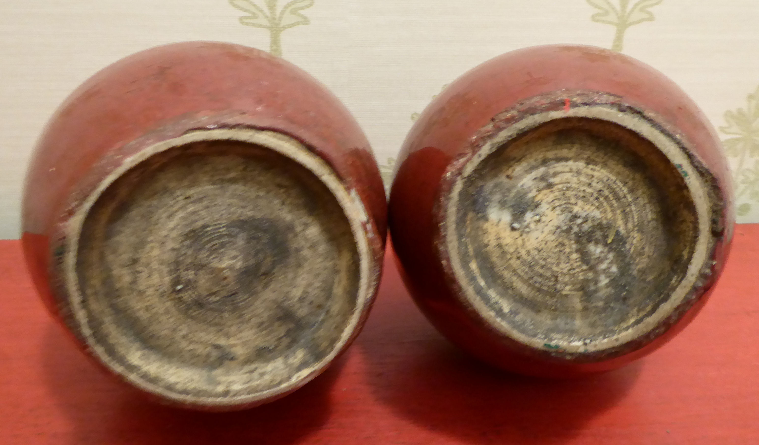 A pair of 20thC Chinese sang de boeuf porcelain vases of bulbous form with narrow necks 11''h - Image 4 of 4